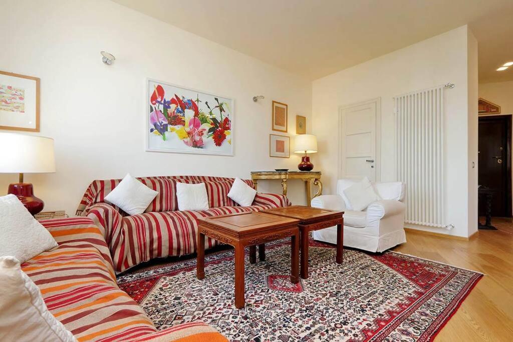 Saint Peter's Bright | Romeloft Apartment