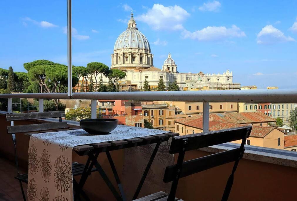 Apartment Saint Peter's Bright | Romeloft