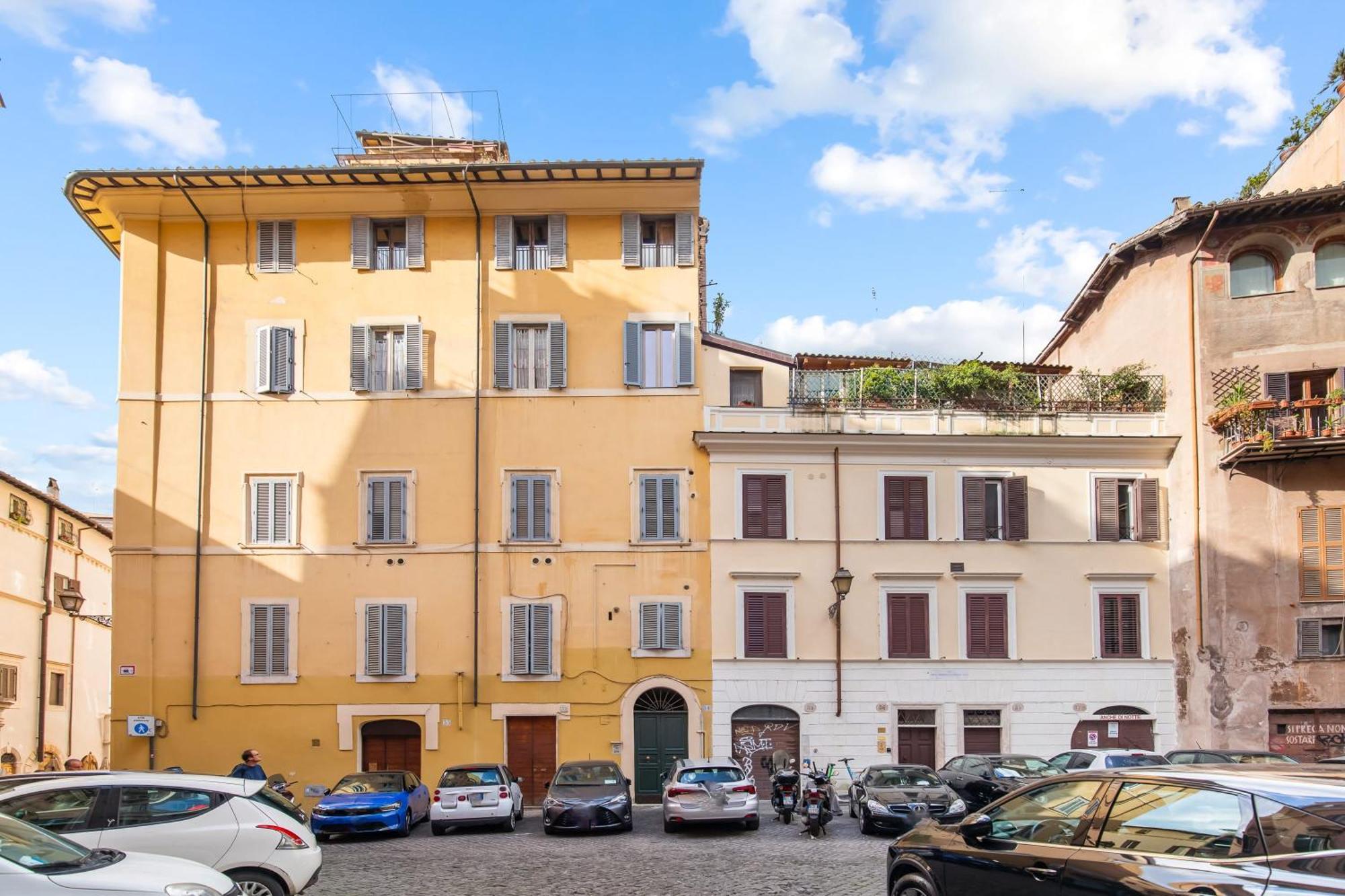 Apartment Piazza Mattei Terrace | Romeloft Rome