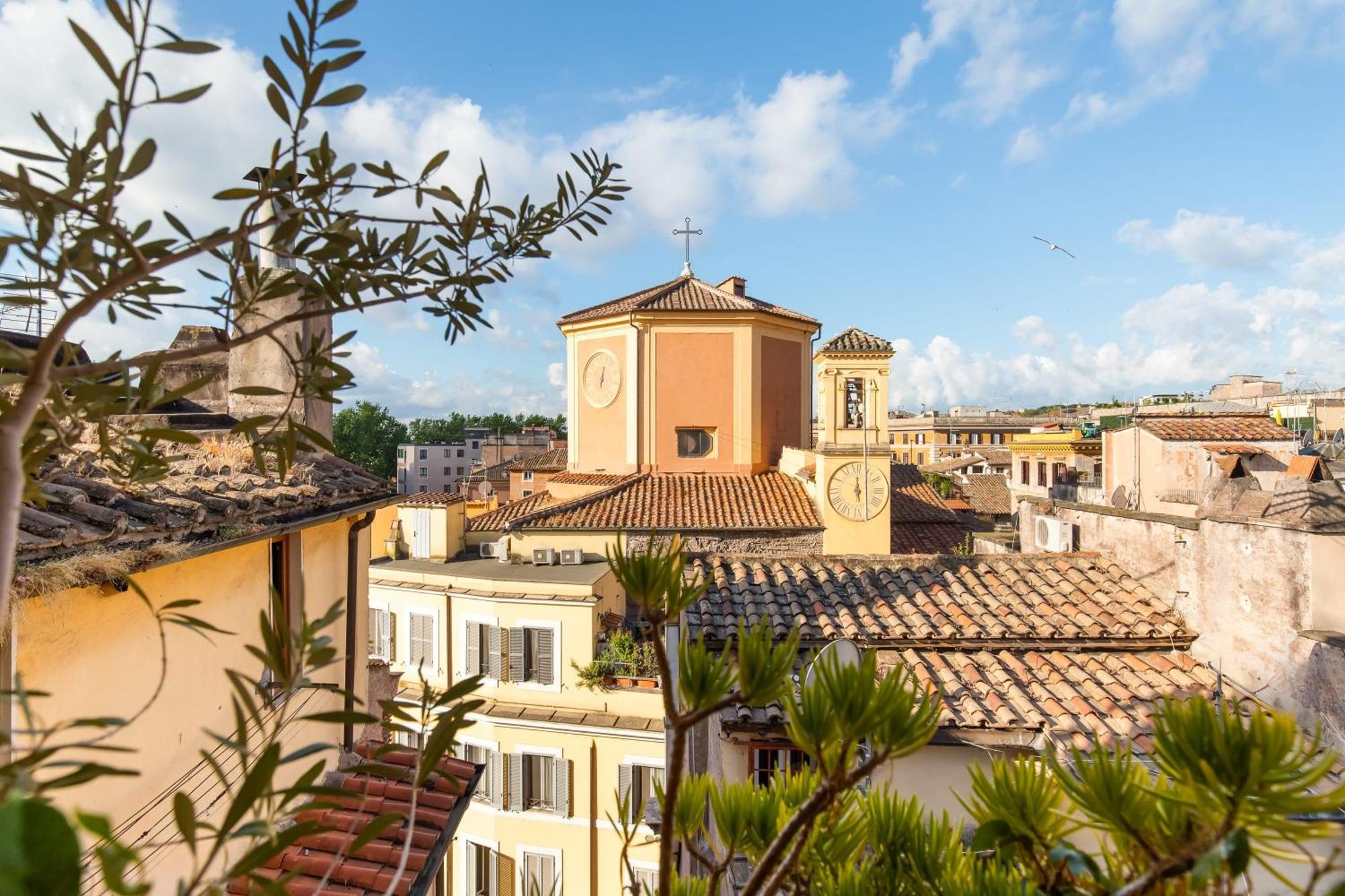 Piazza Mattei Terrace | Romeloft Rome