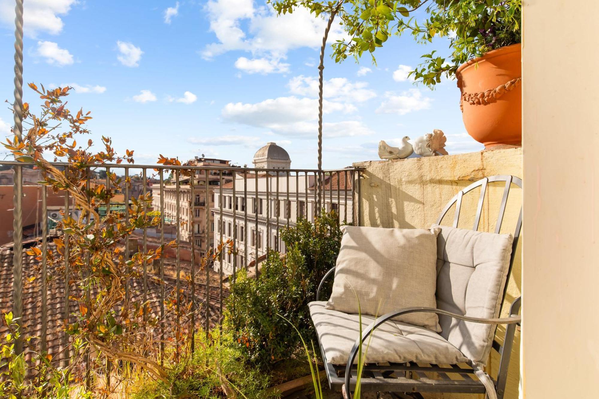 Piazza Mattei Terrace | Romeloft Apartment Rome
