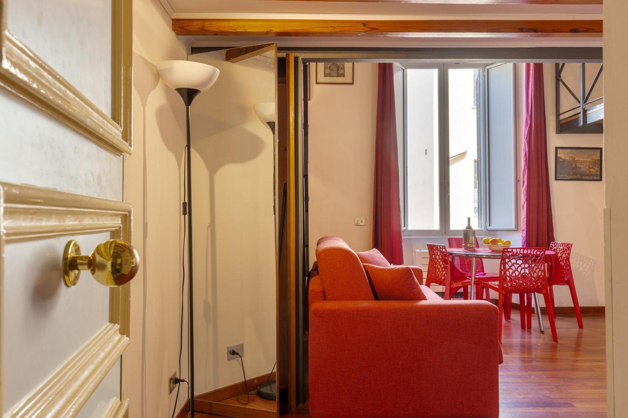 Colosseum Romantic Loft * Rome