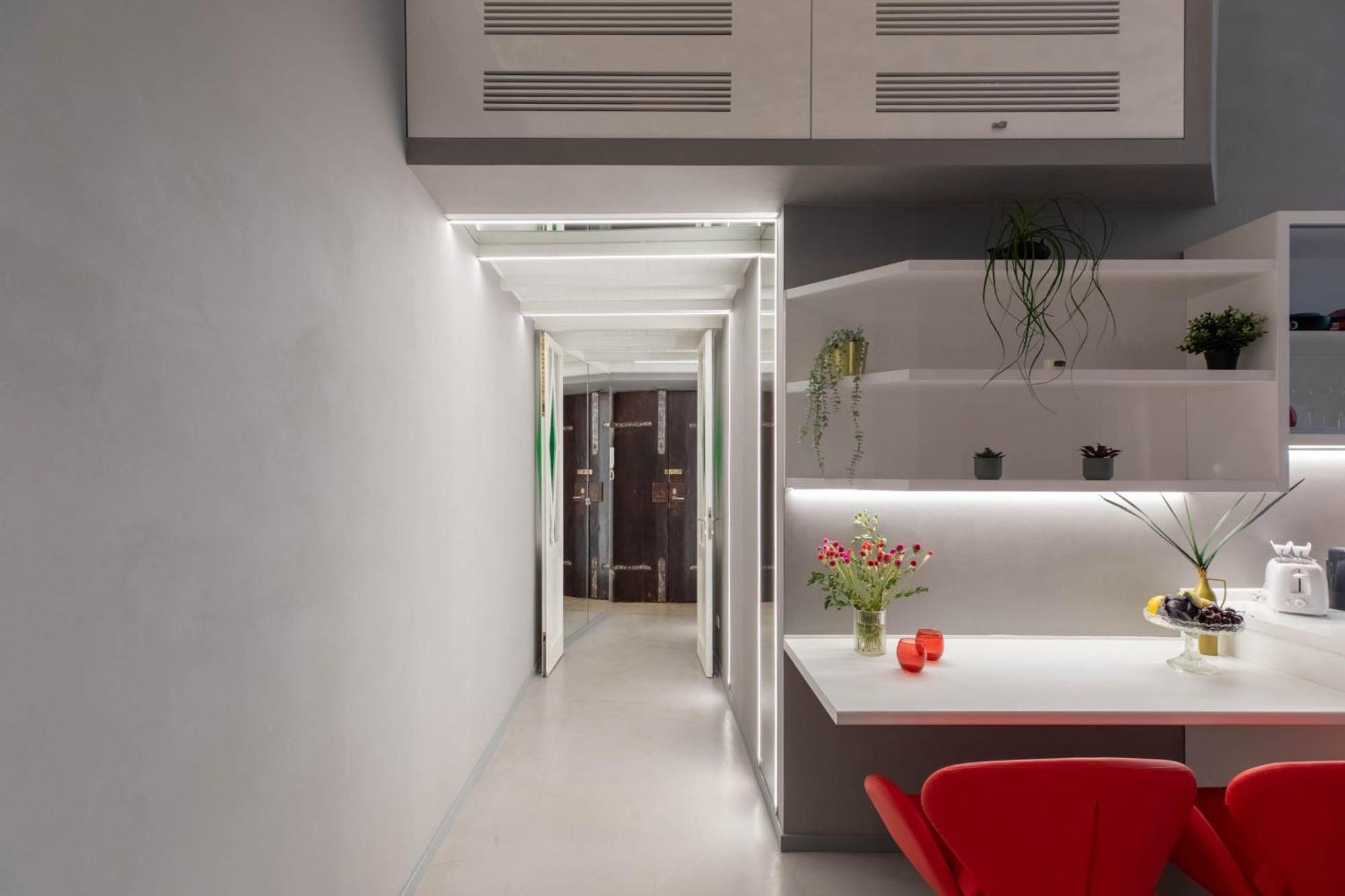 Iflat Glass And Stone Loft