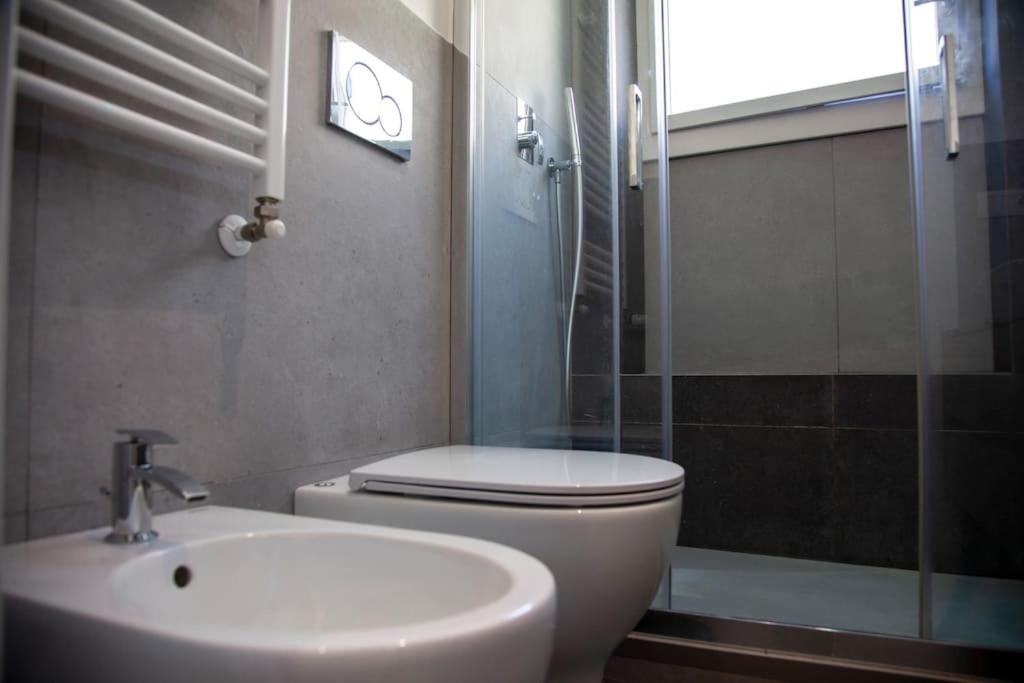 Modern And Stylish Flat Next To Metro Rome