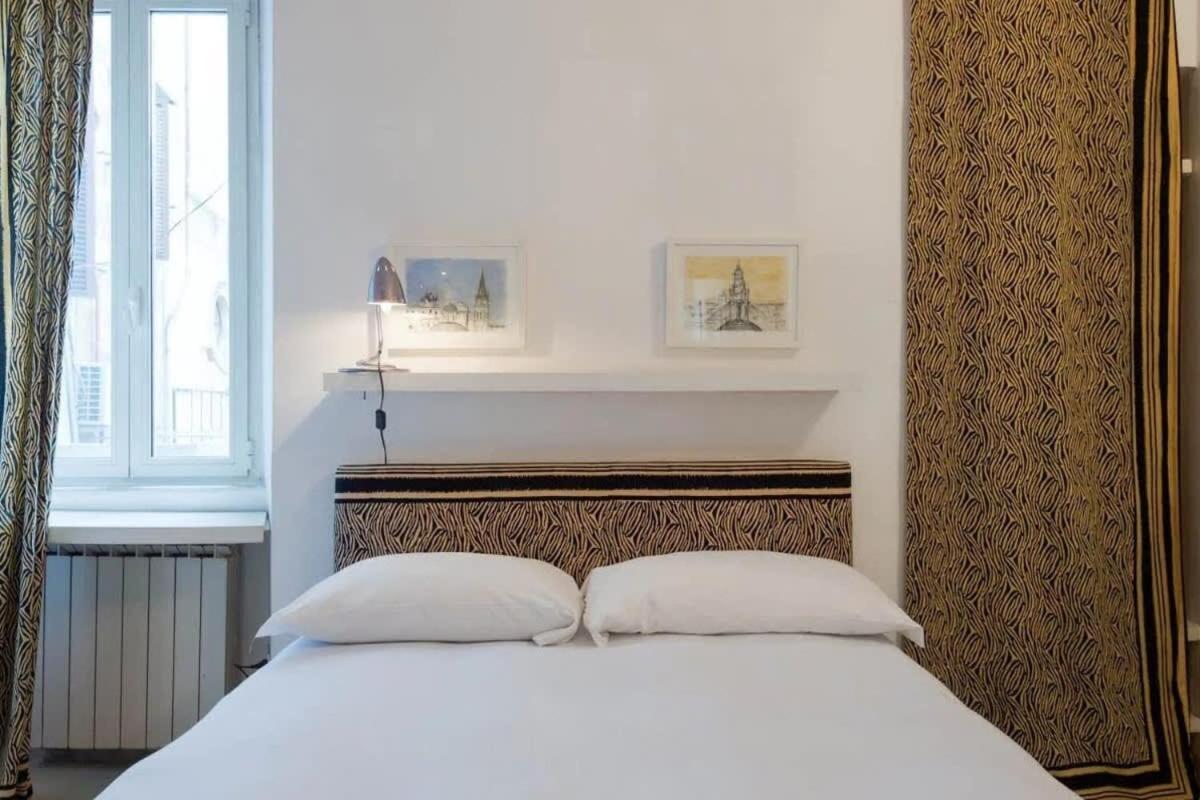Farnese Designer Loft By Romeloft Apartment