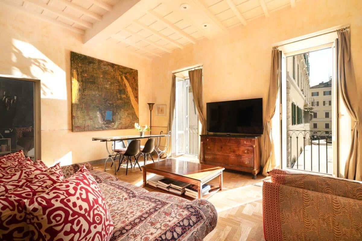 Farnese Designer Loft By Romeloft Apartment *