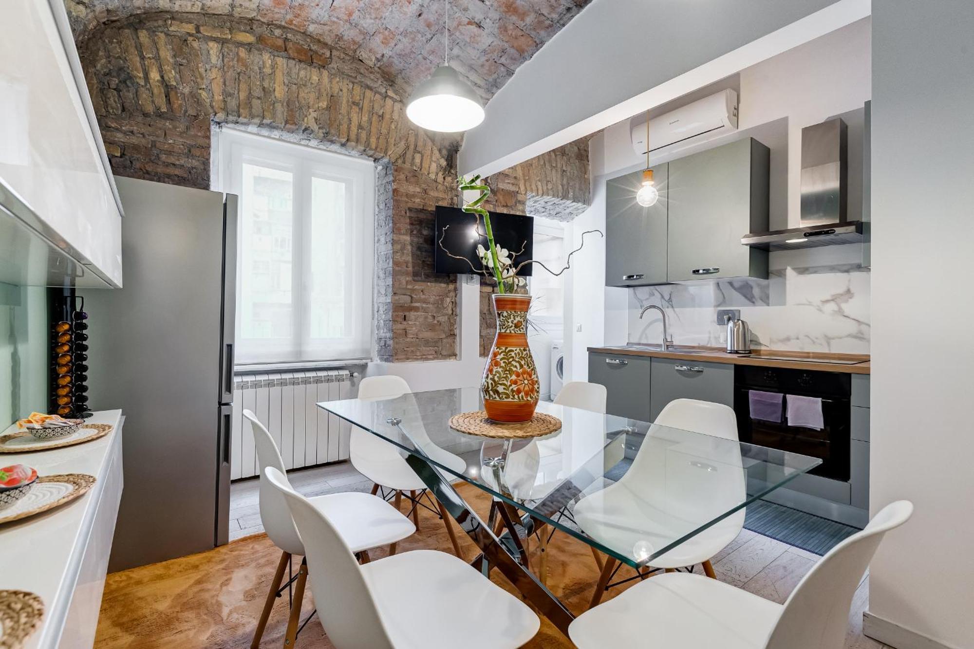 Clemente Xii Repubblica House - 3 Bedroom Apartment *