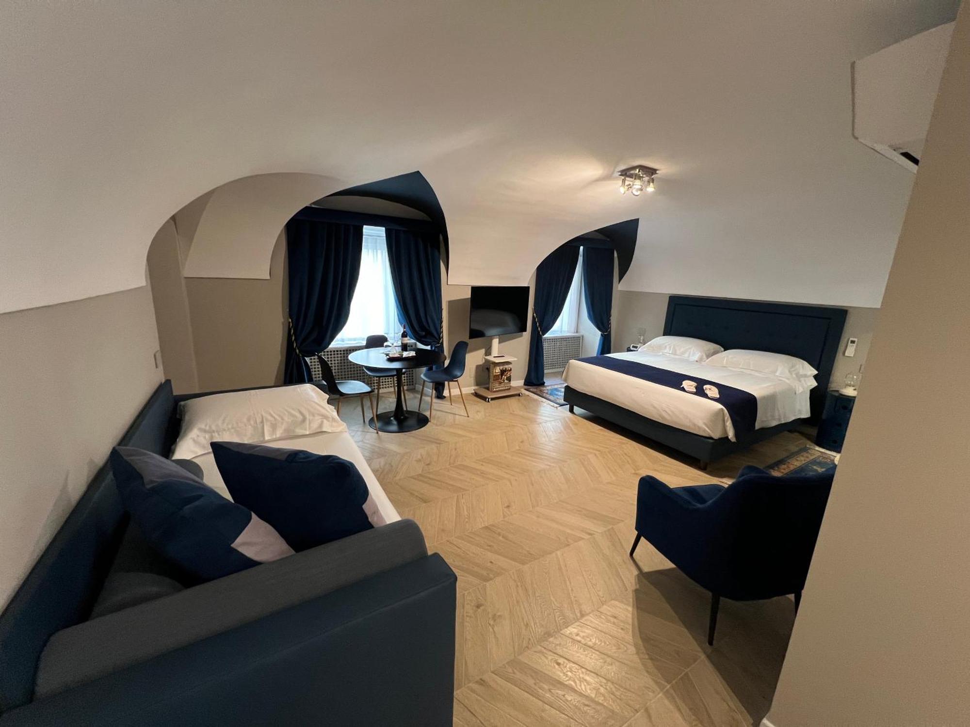 Luxury Blue Suites- Imperial *