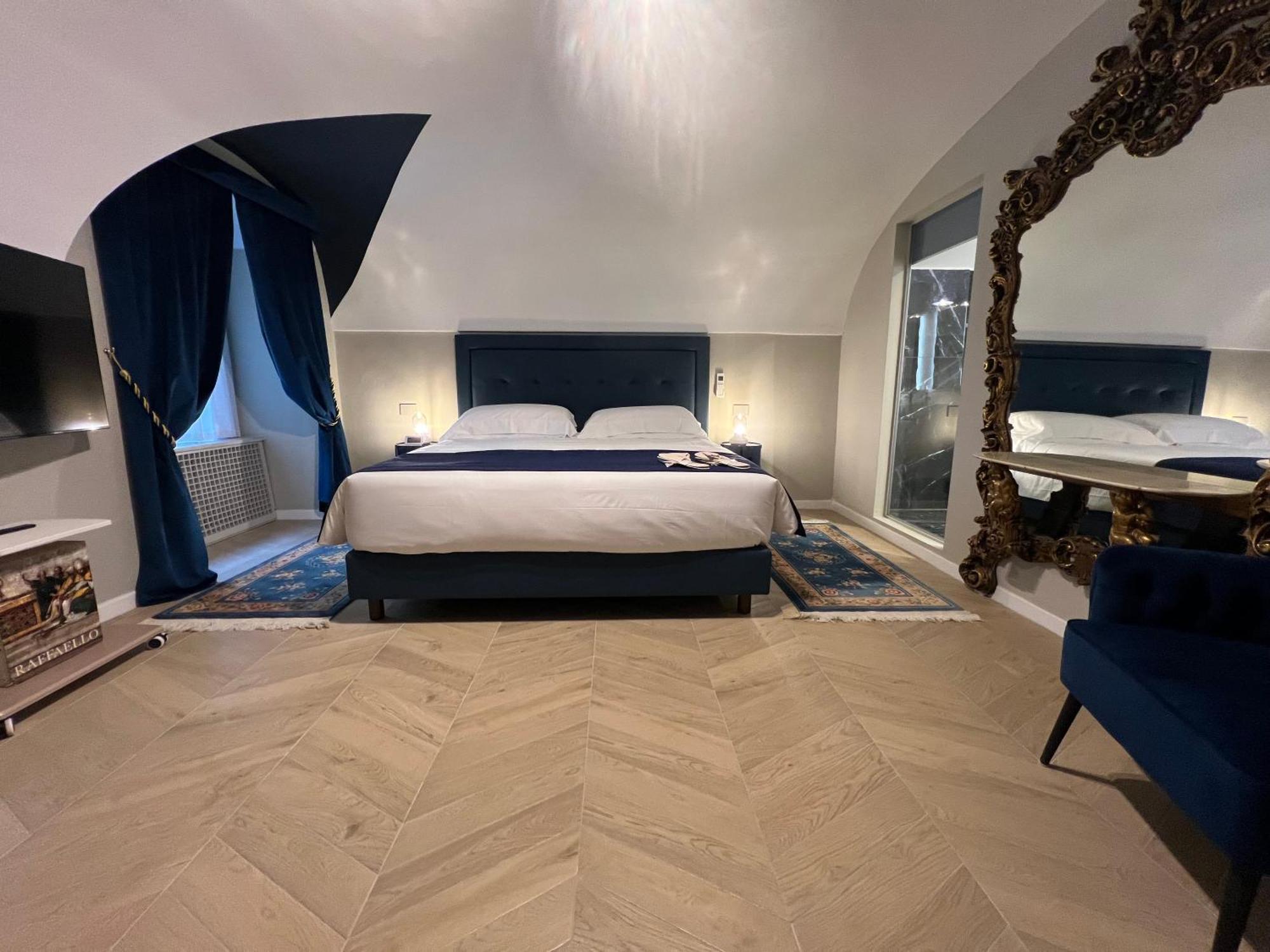 Luxury Blue Suites- Imperial * Rome