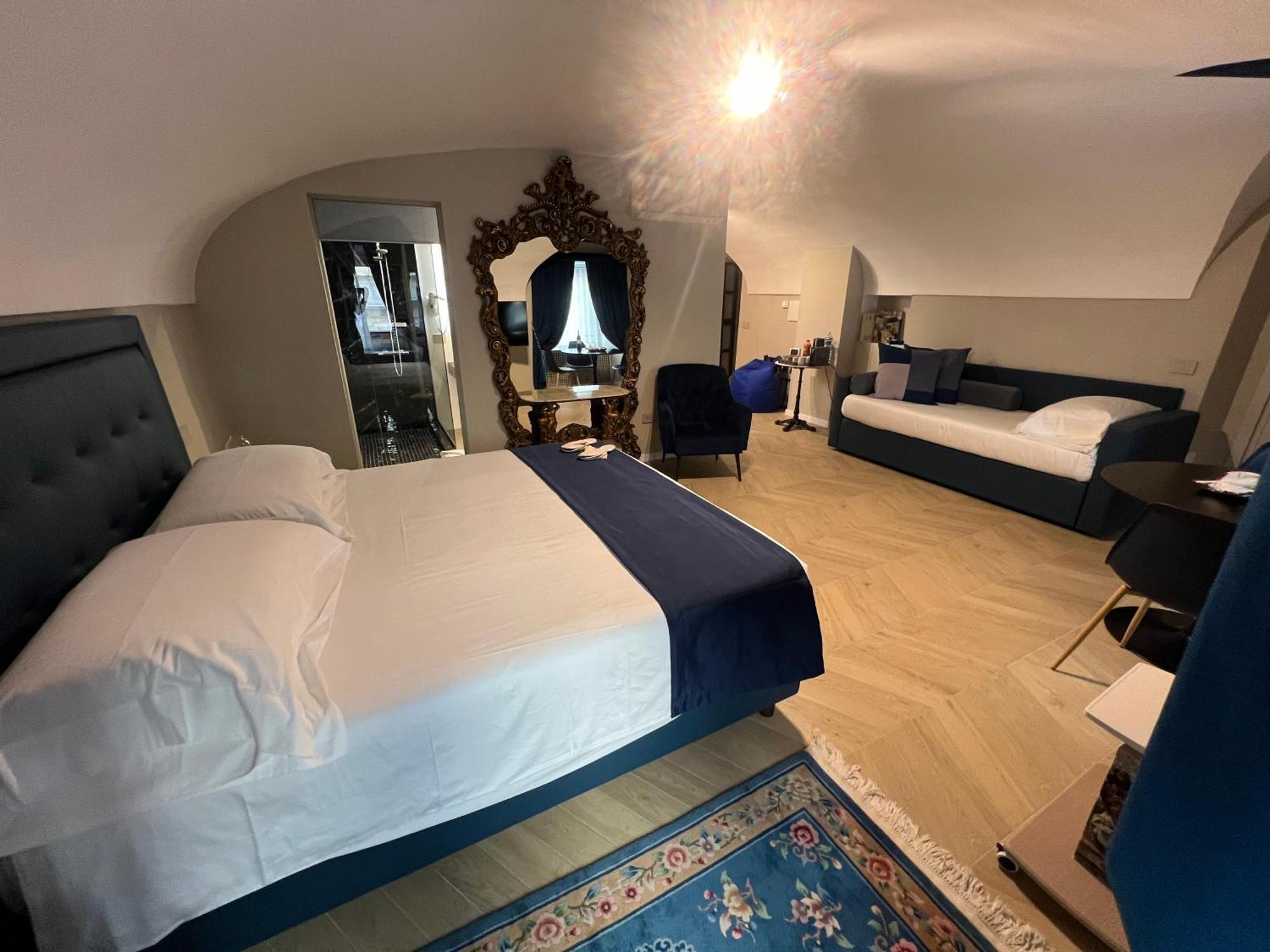 Luxury Blue Suites- Imperial * Rome