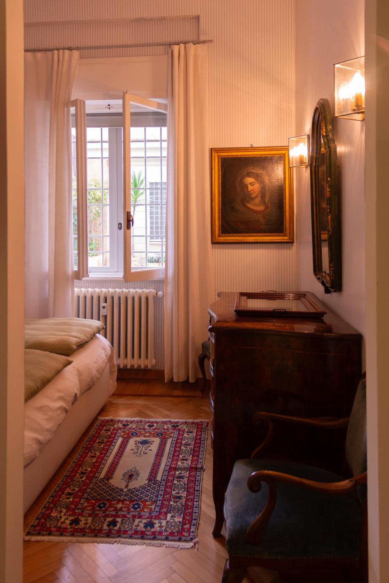 Coppede Apartment *