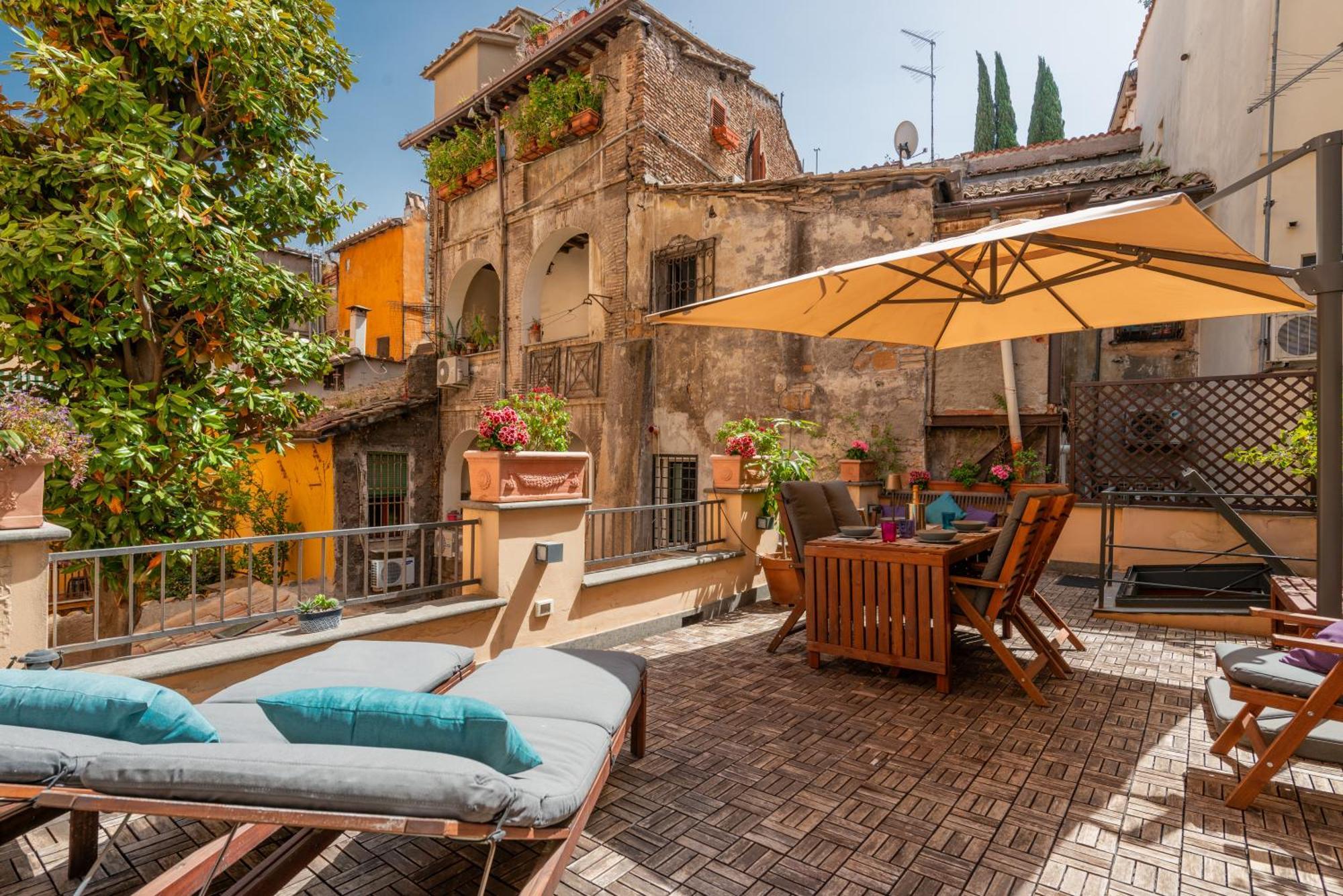 Apartment Loft Via Della Scala With Terrace