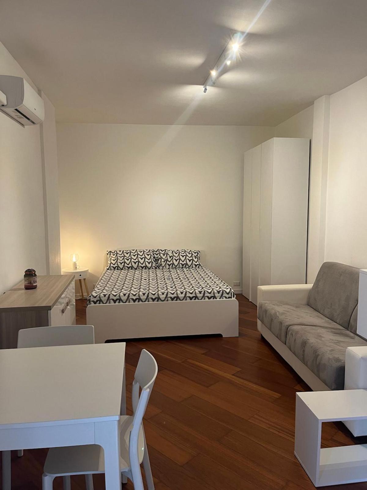 Happy Days Apartment