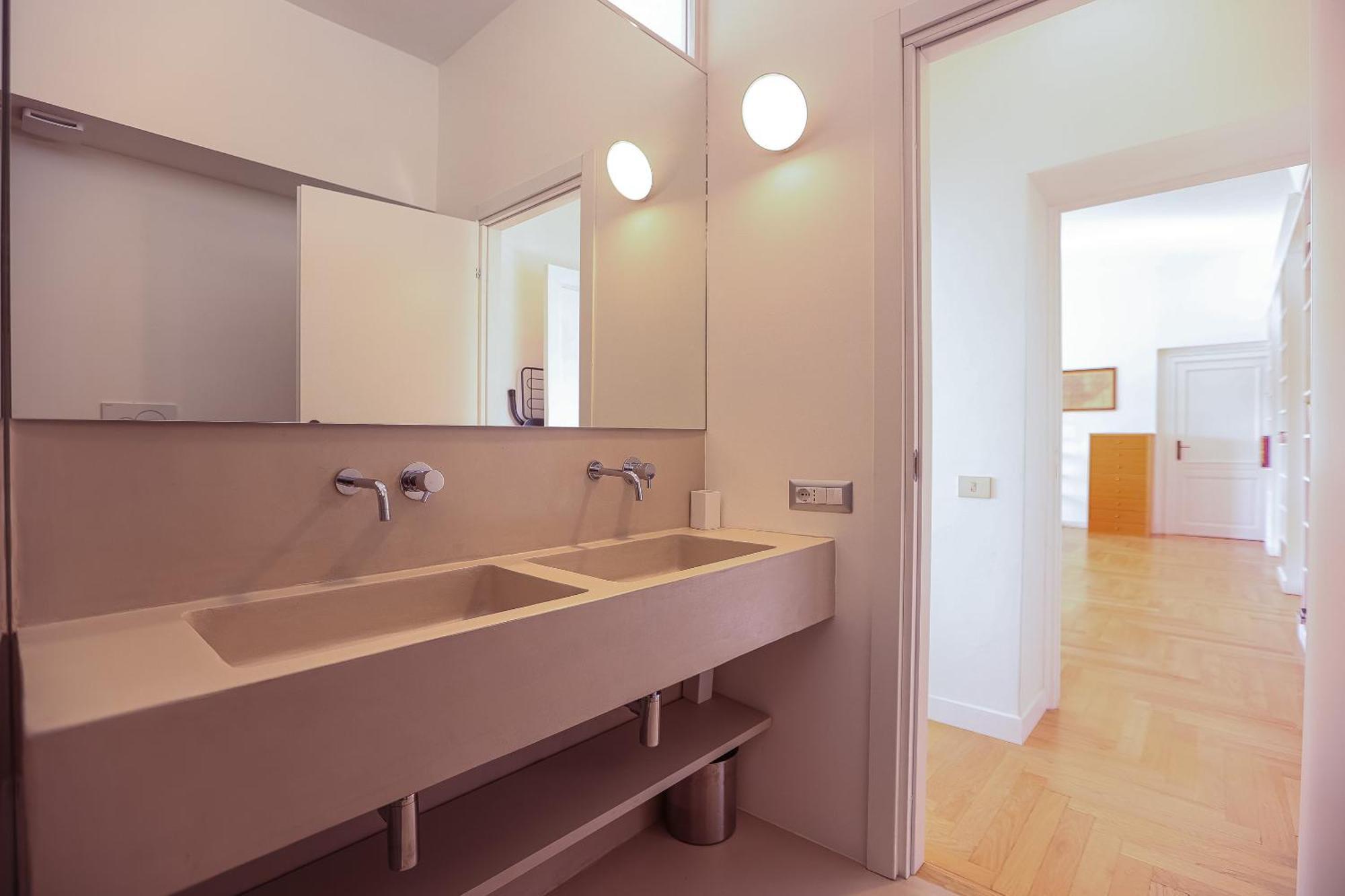 Giulio Cesare Penthouse In Rome