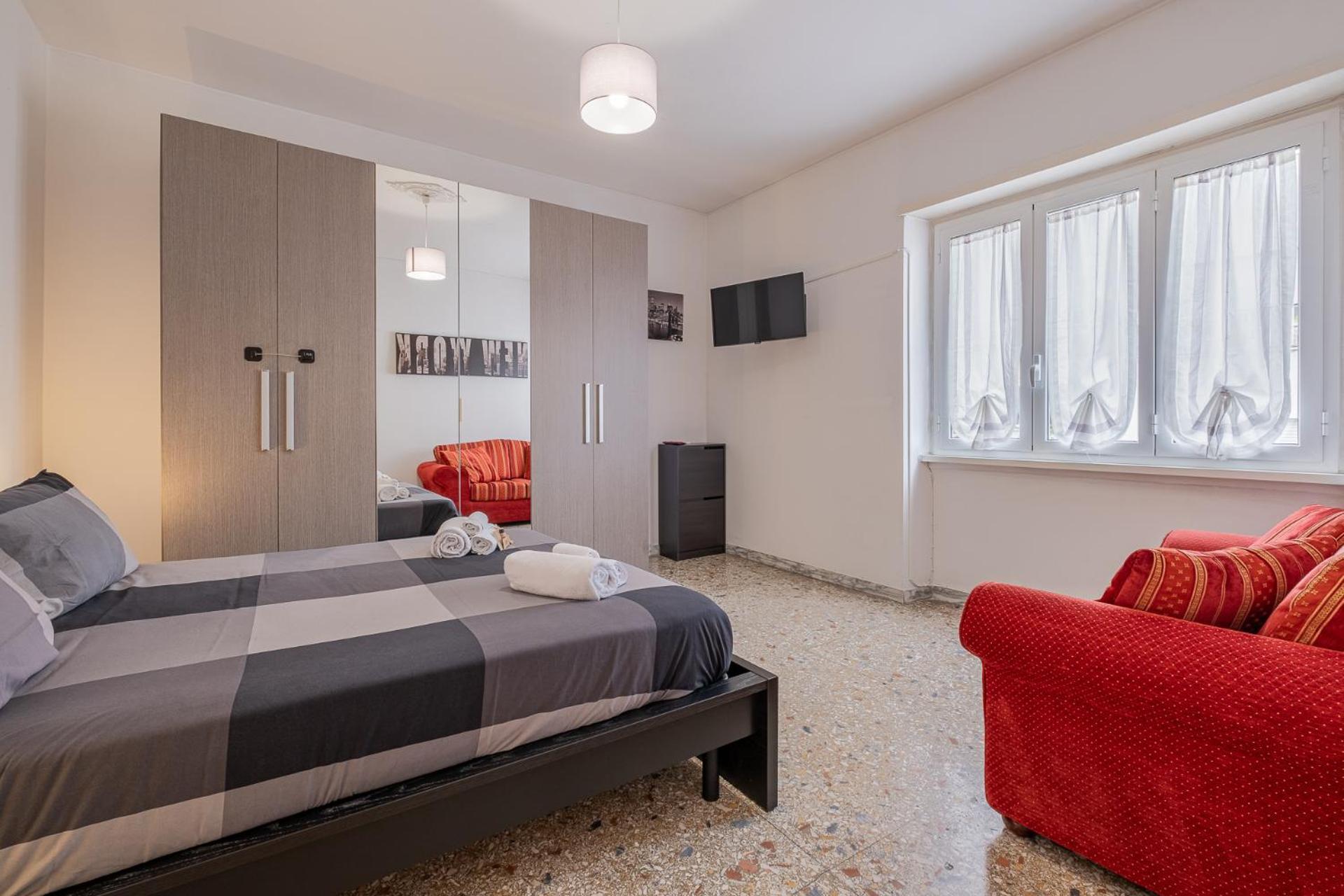 Apartment Basilica San Giovanni 1bedr 5 Minut From Station