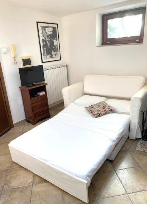 Apartment Casetta Indipendente Con Cortile E Parcheggio