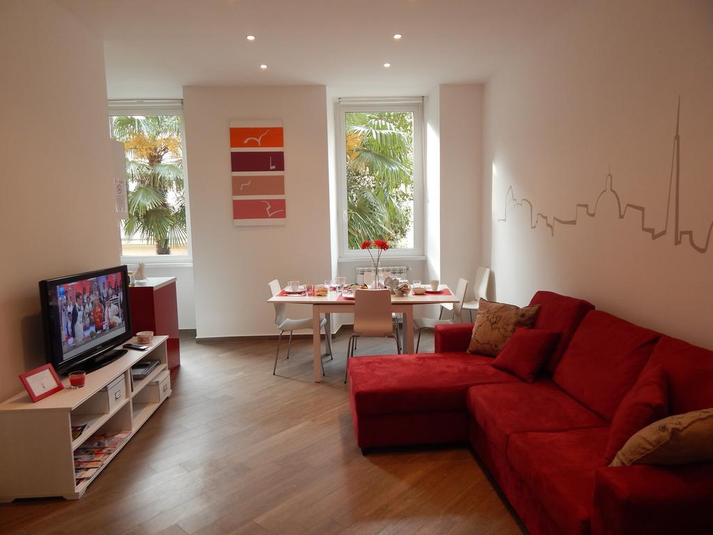 Apartment Red Flat In Rome
