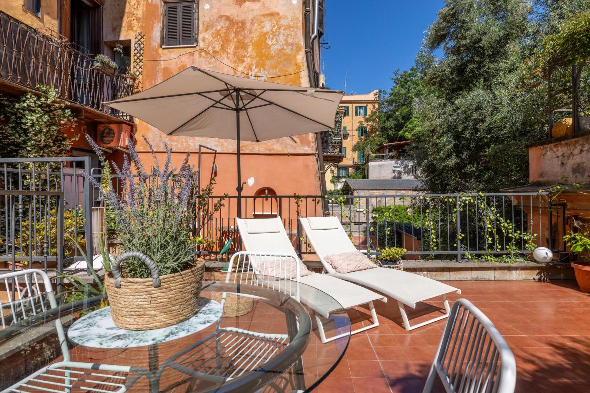 Domus Fori Imperiali Apartment *