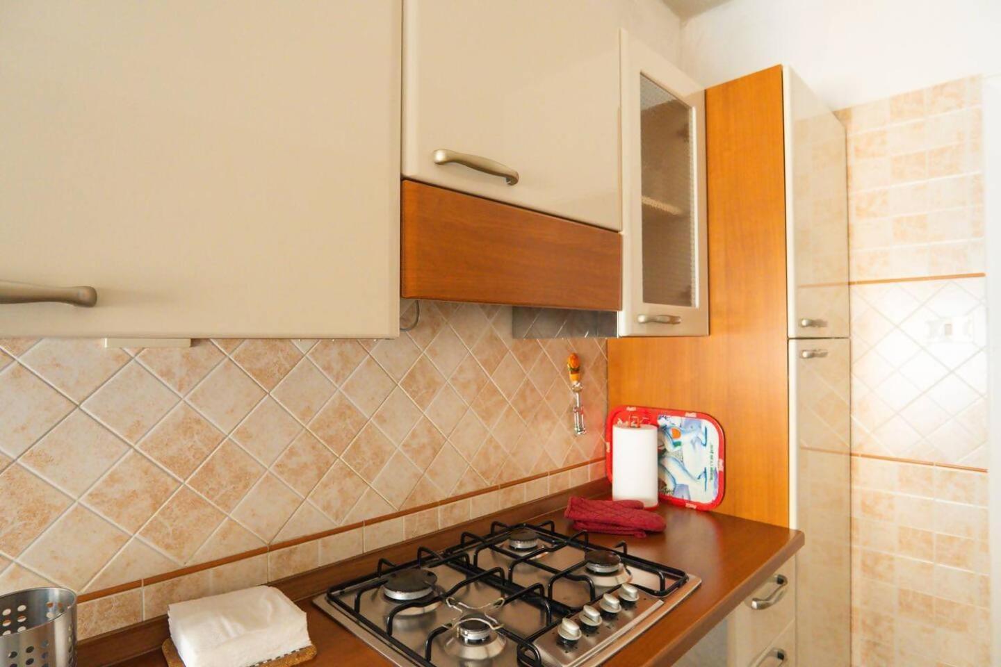 Radio Apartment *