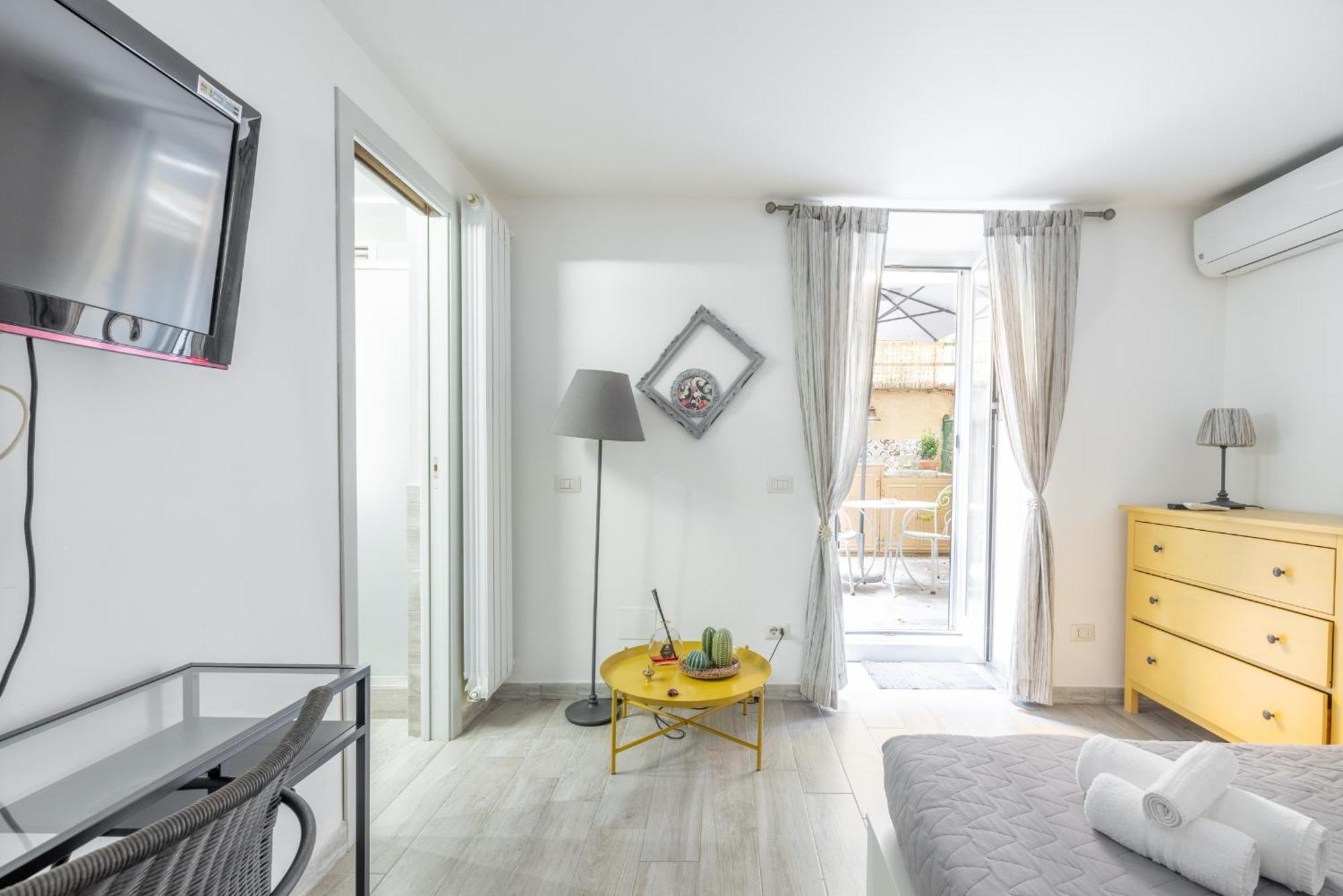Apartment Lovely In Monteverde - With Private Garden