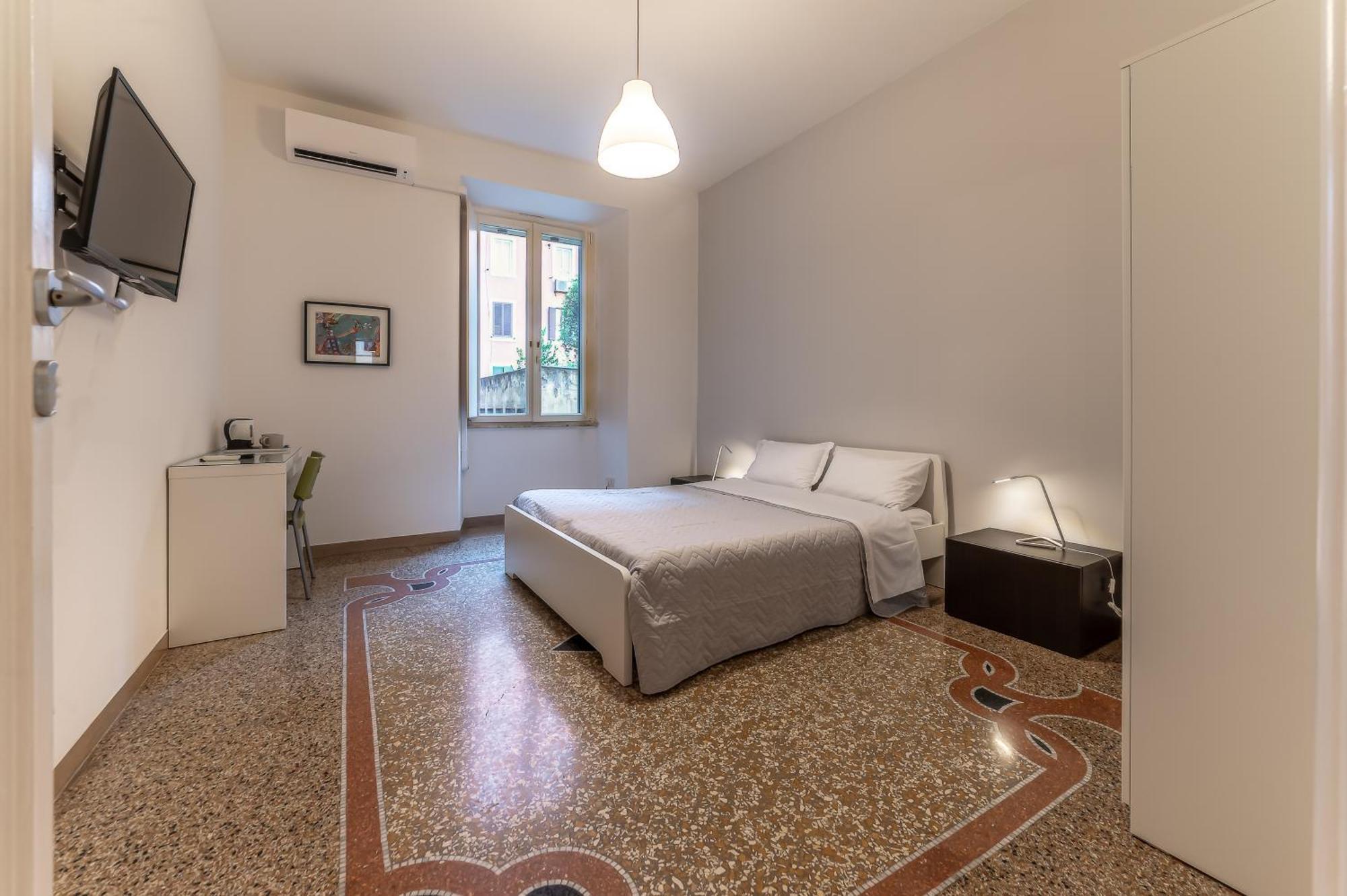 Azzurra B&B - Metro Lodi * Rome
