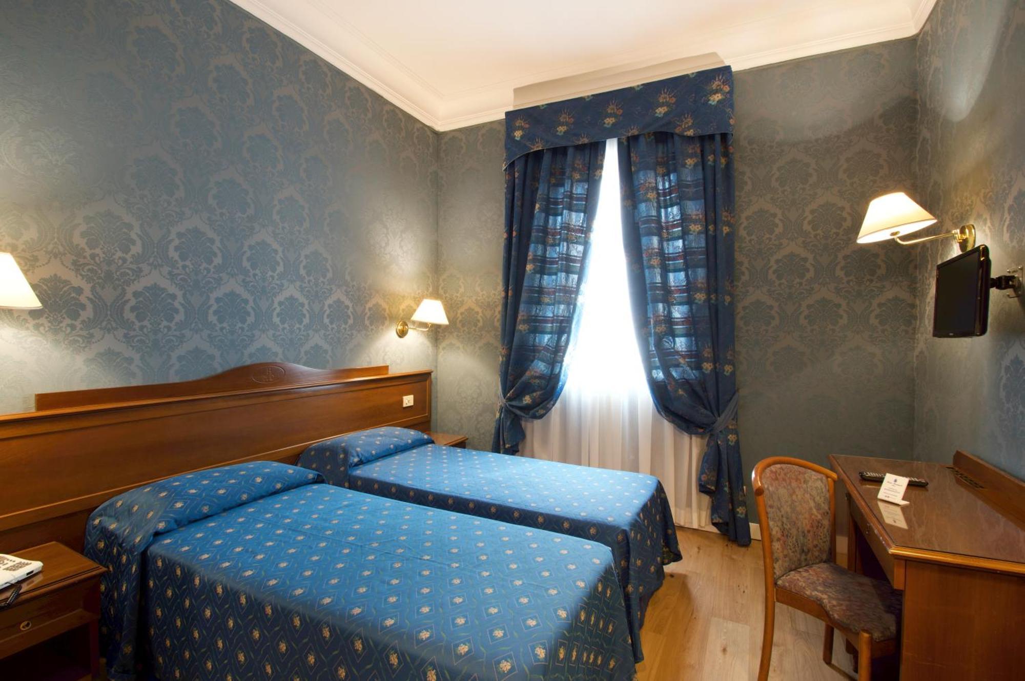 Montecarlo 3* Rome