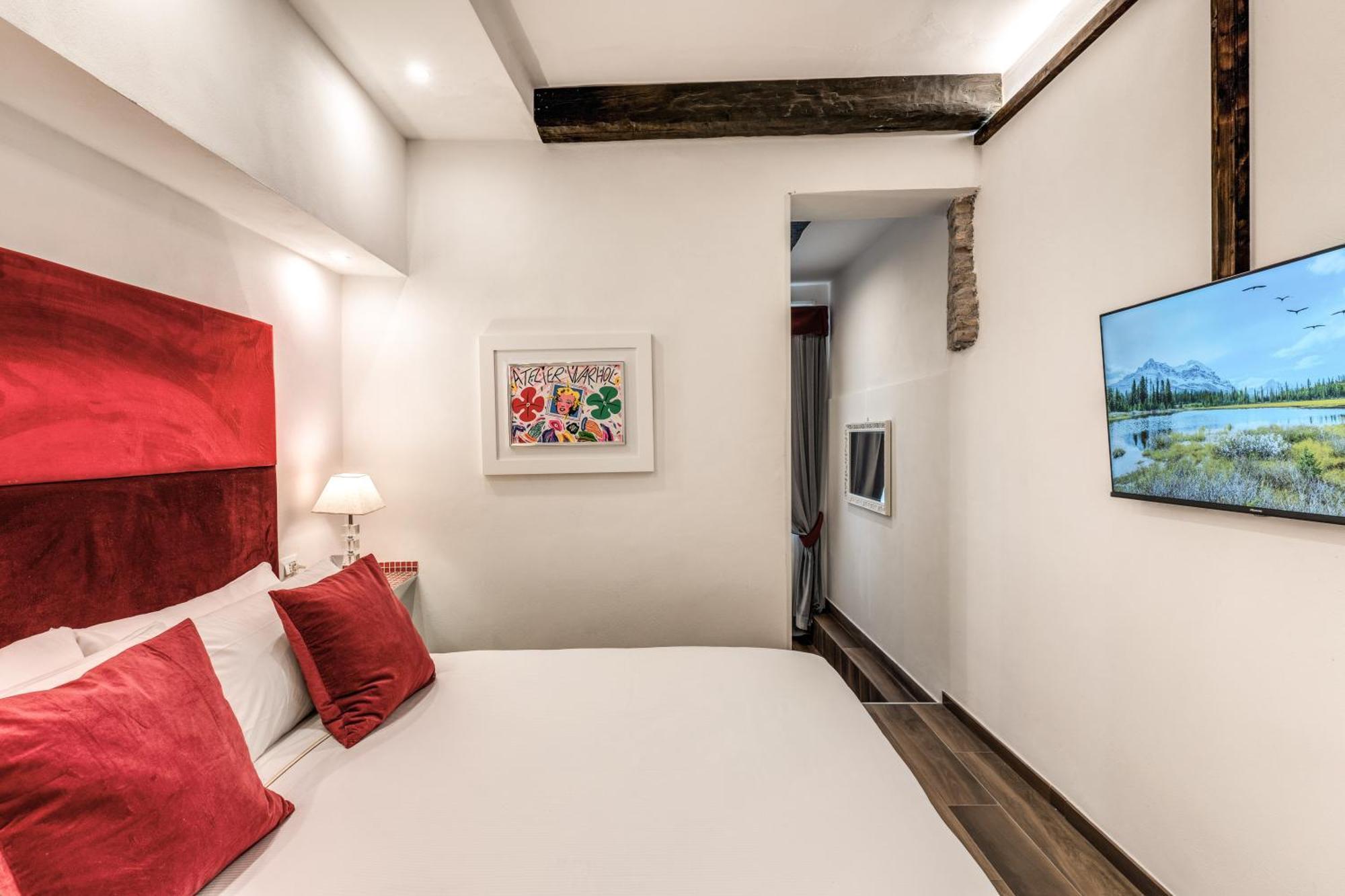 Tritone House 4* Rome