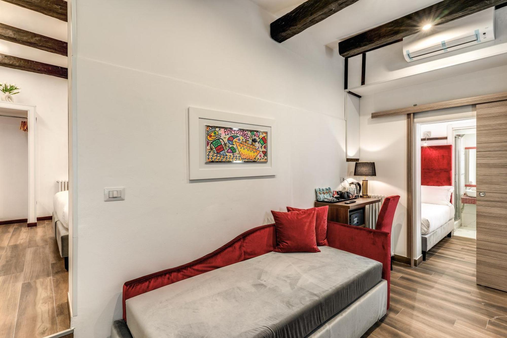 Guest house Tritone House 4*