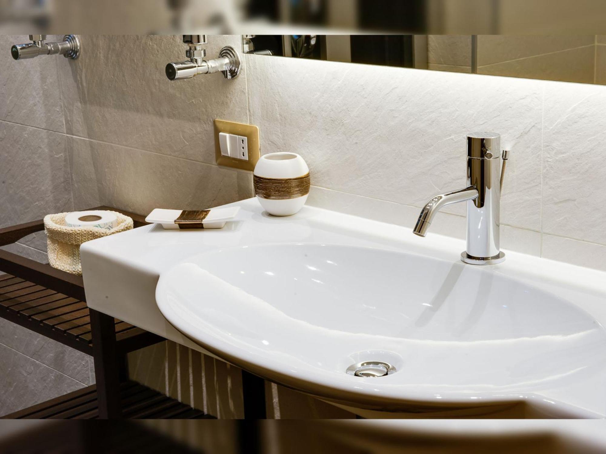 Lh Royal Terrace Guest house