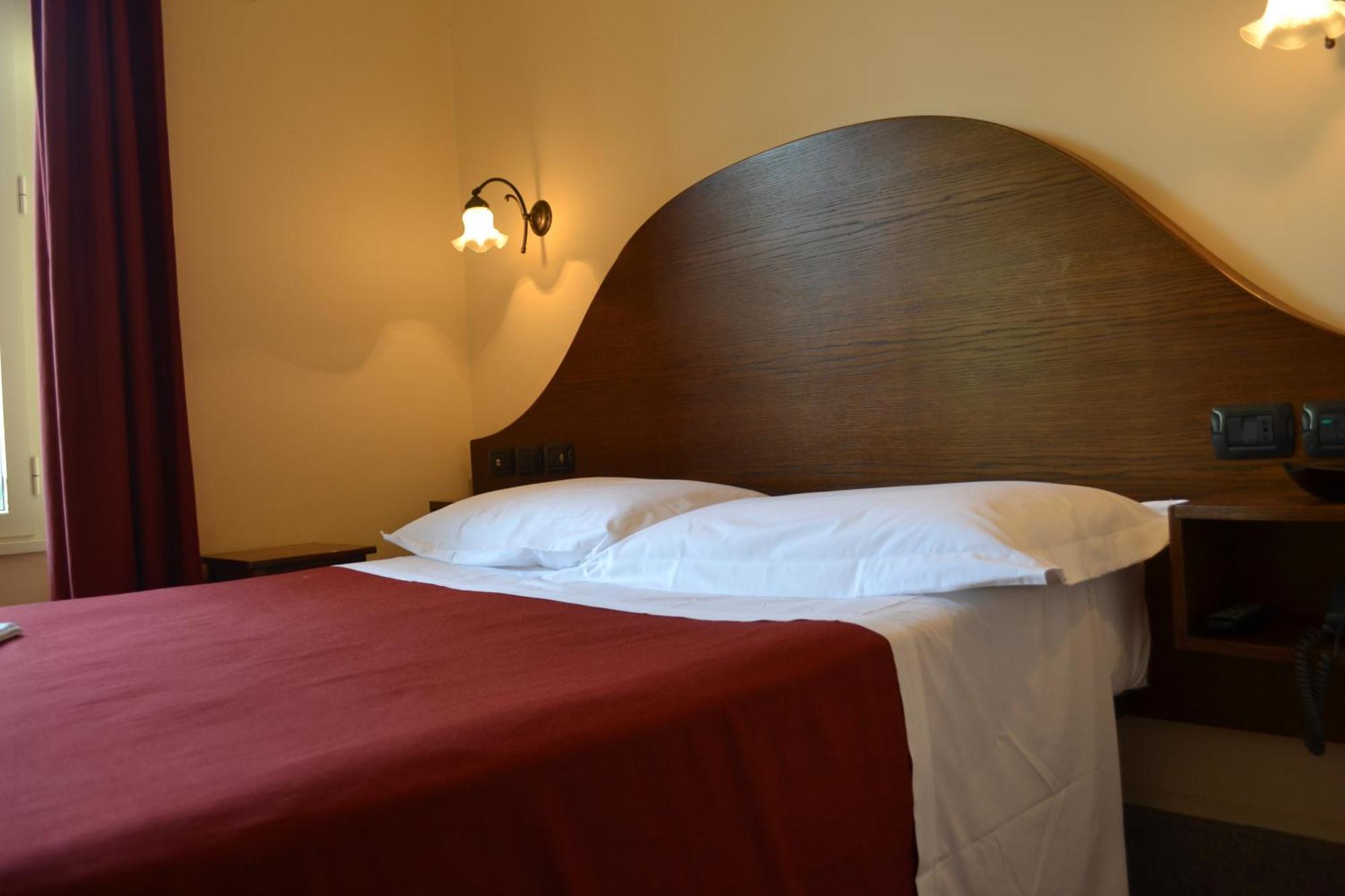 Al Sanpietrino 2* Rome