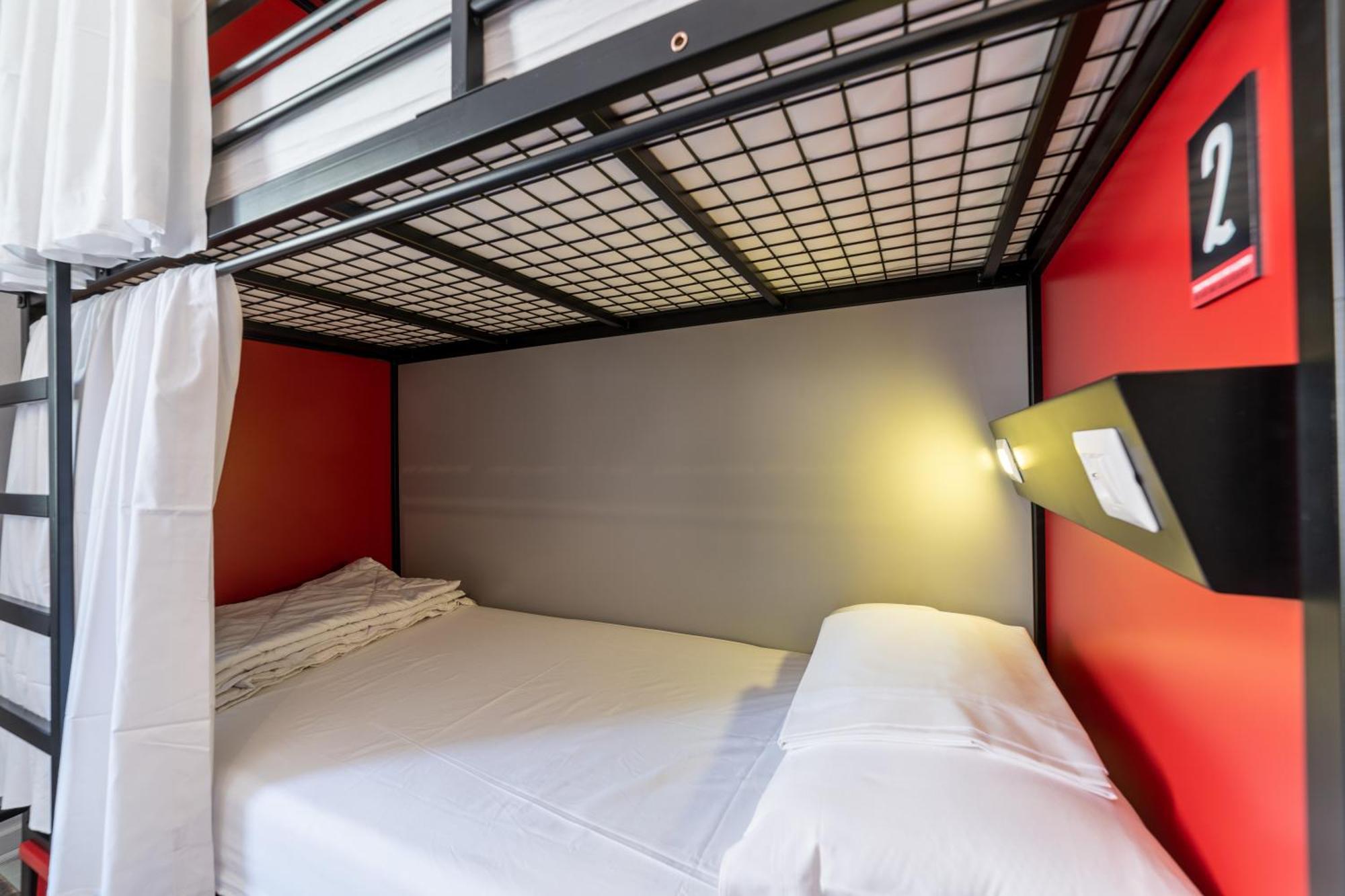 Yellowsquare Hostel