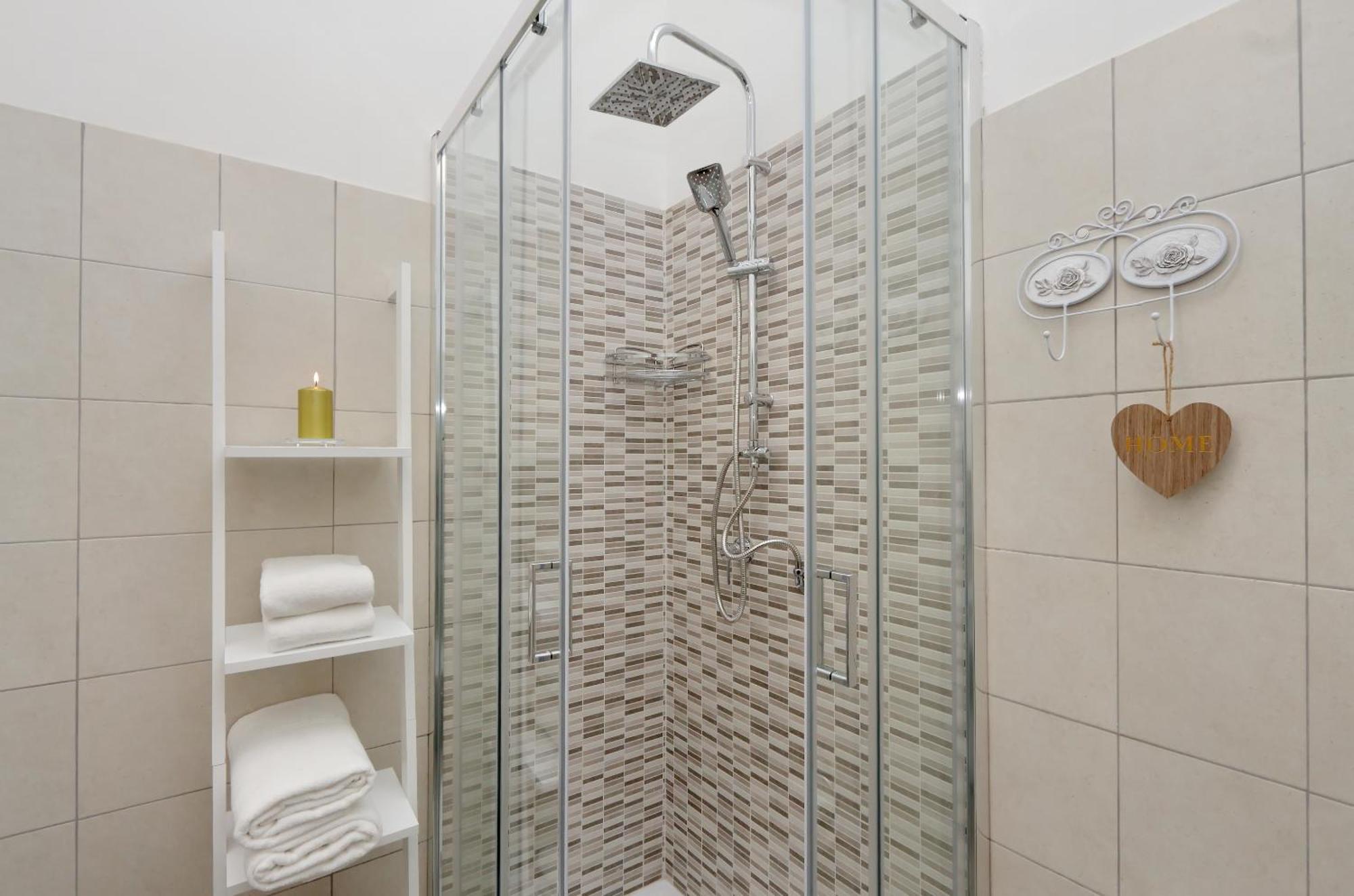 Deluxe And Chilling Jacuzzi Guest house Rome