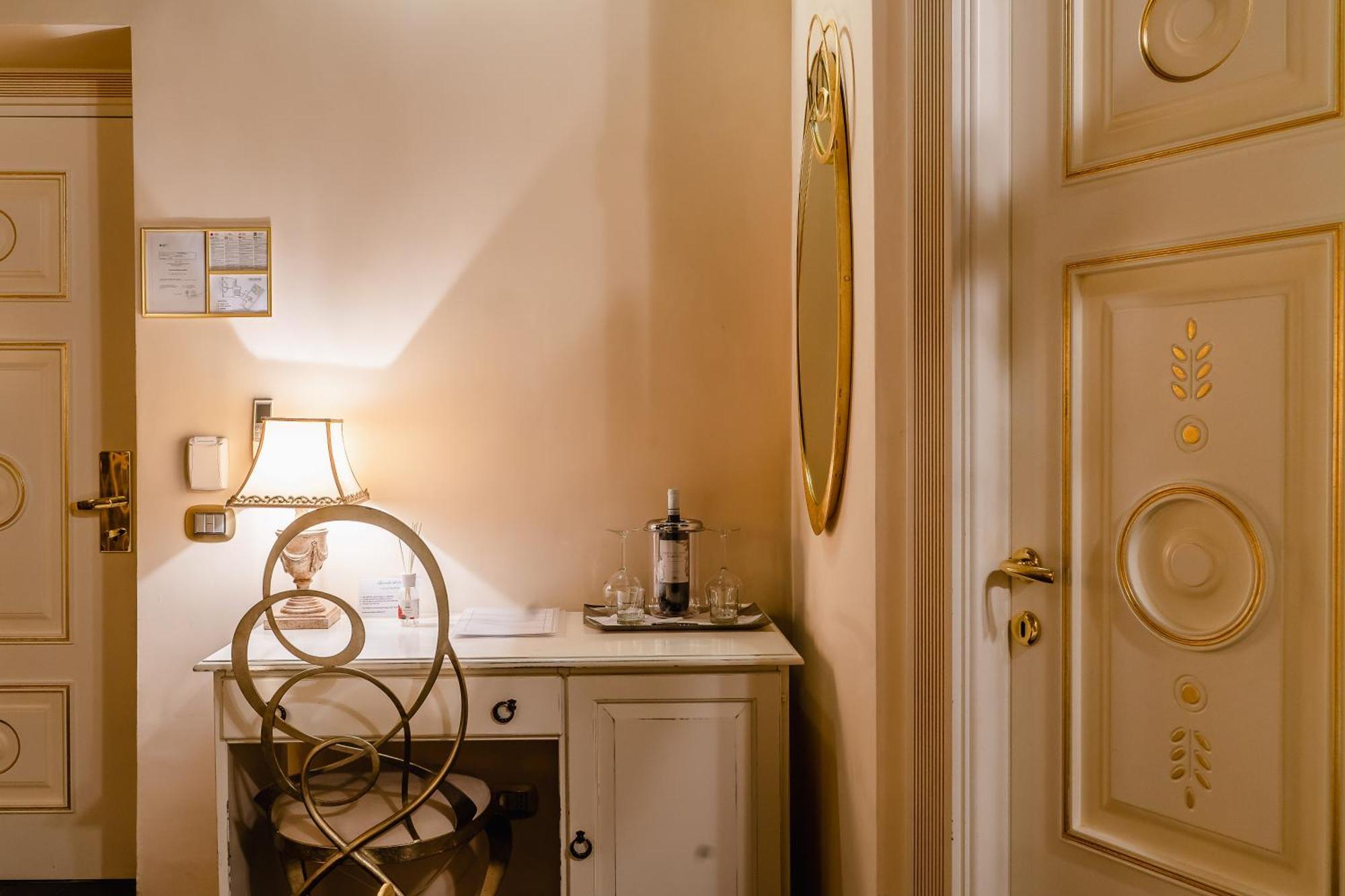 Guest house Del Sole-roma Piazza Di Spagna Ripetta 3*