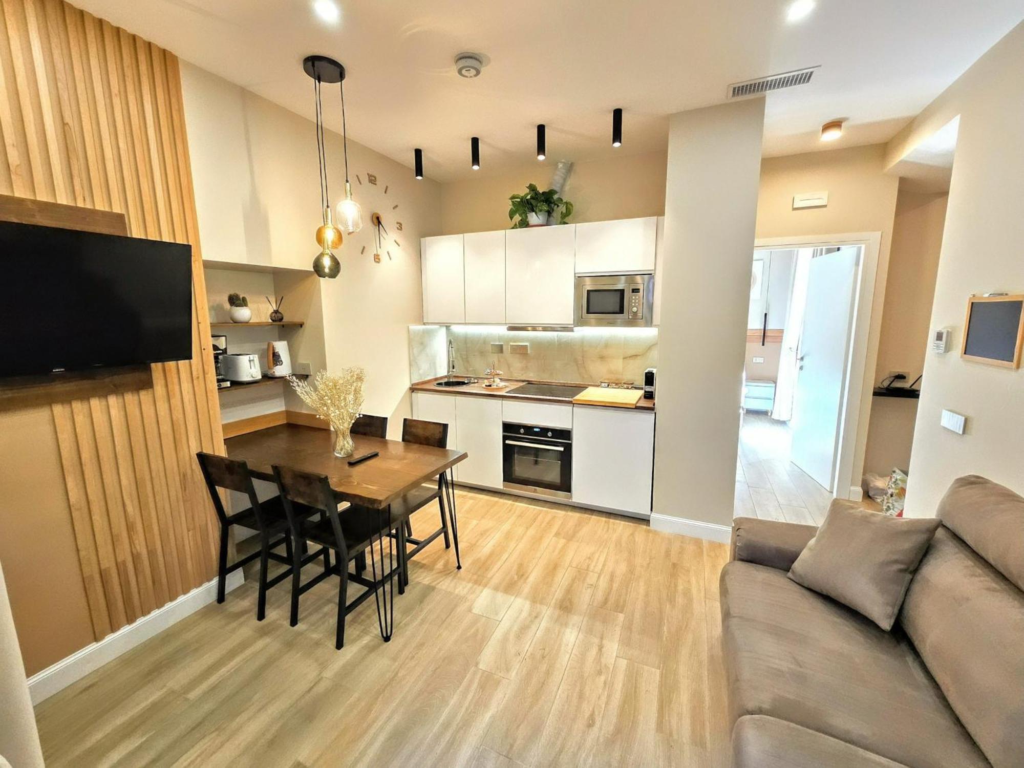 Leon Modern Near Subway - Ground Floor Apartment Rome