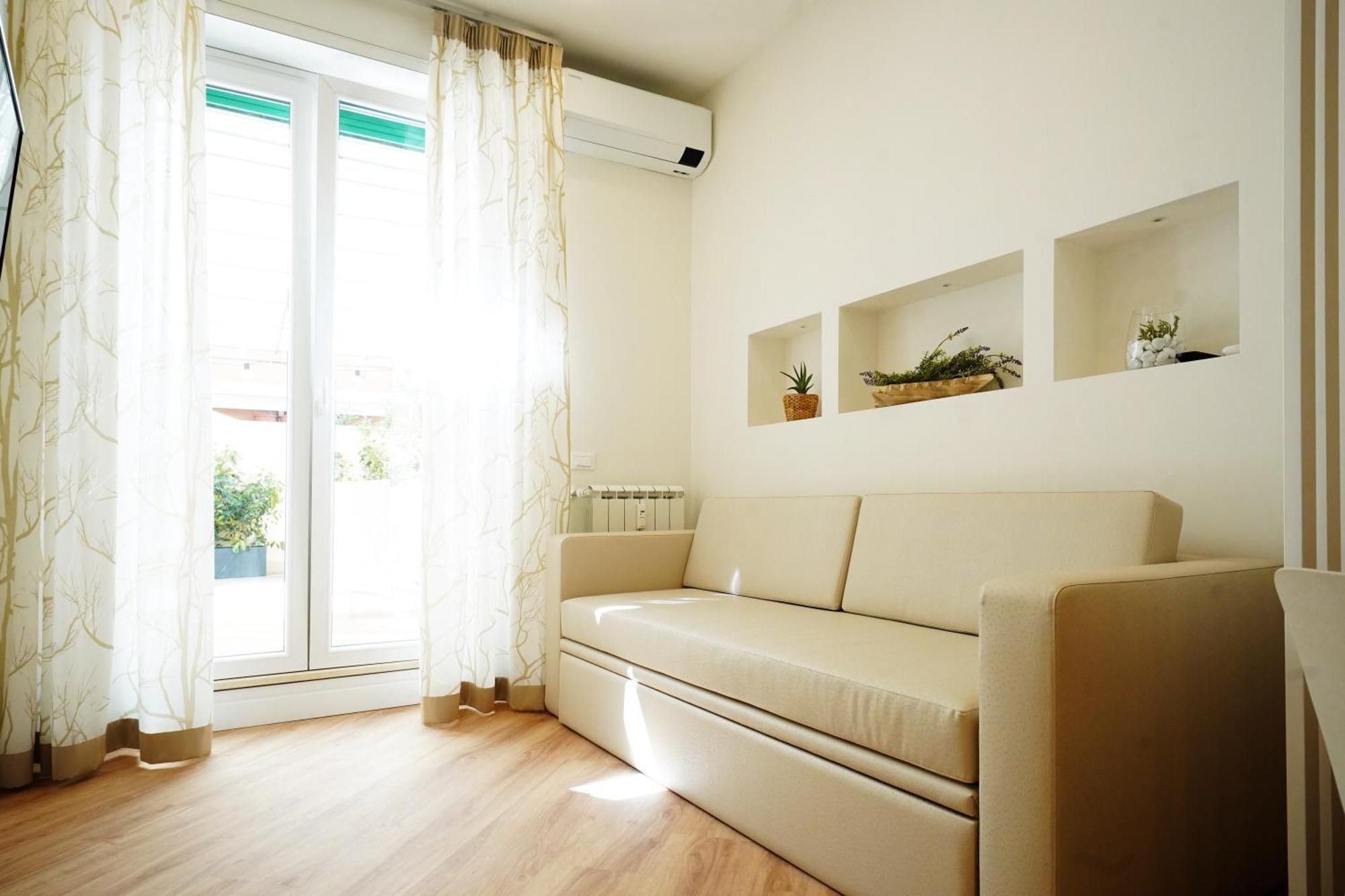 Peaceful 2 Bedrooms With Patio, Near Metro A Rome
