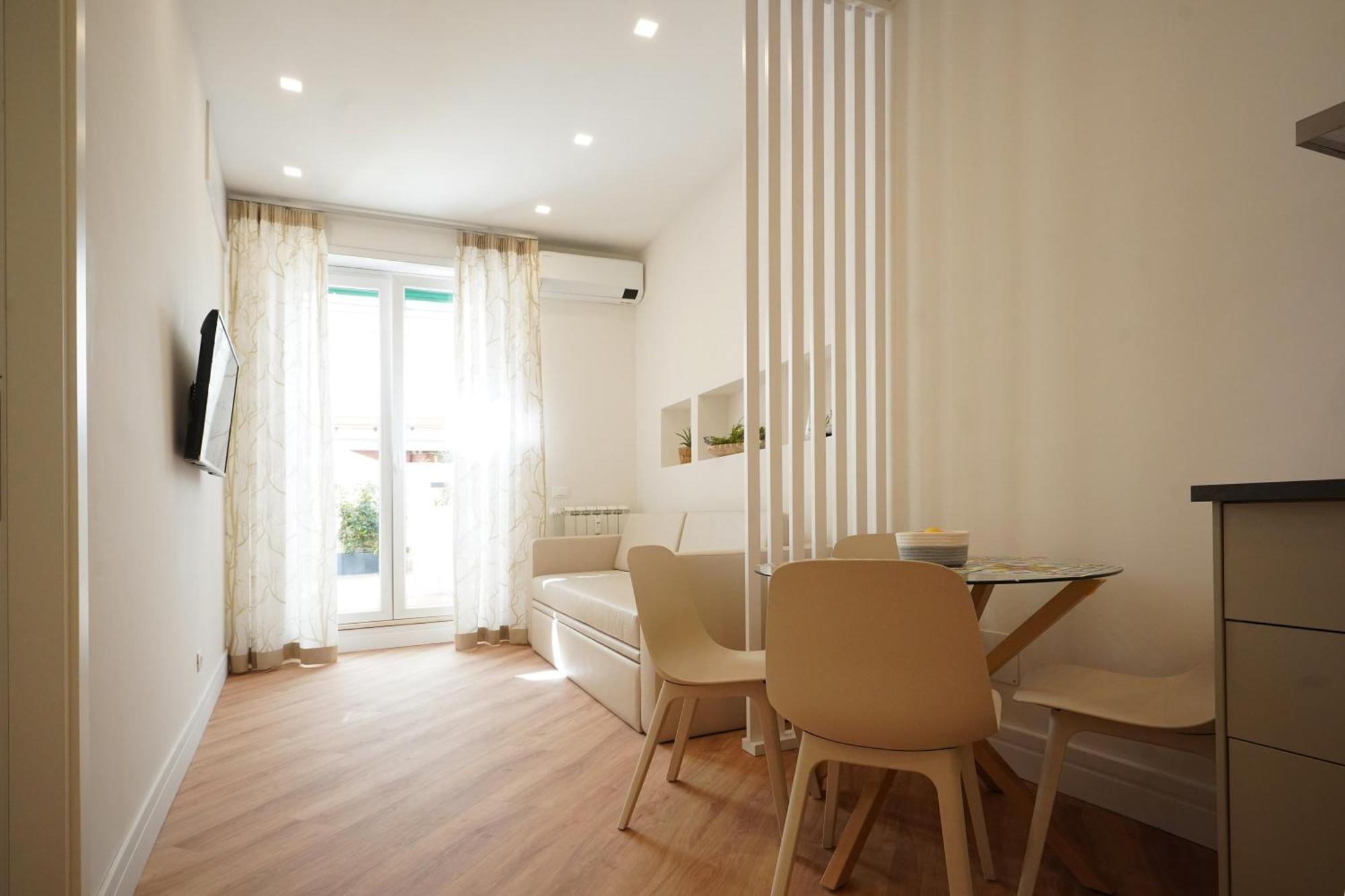 Peaceful 2 Bedrooms With Patio, Near Metro A Rome