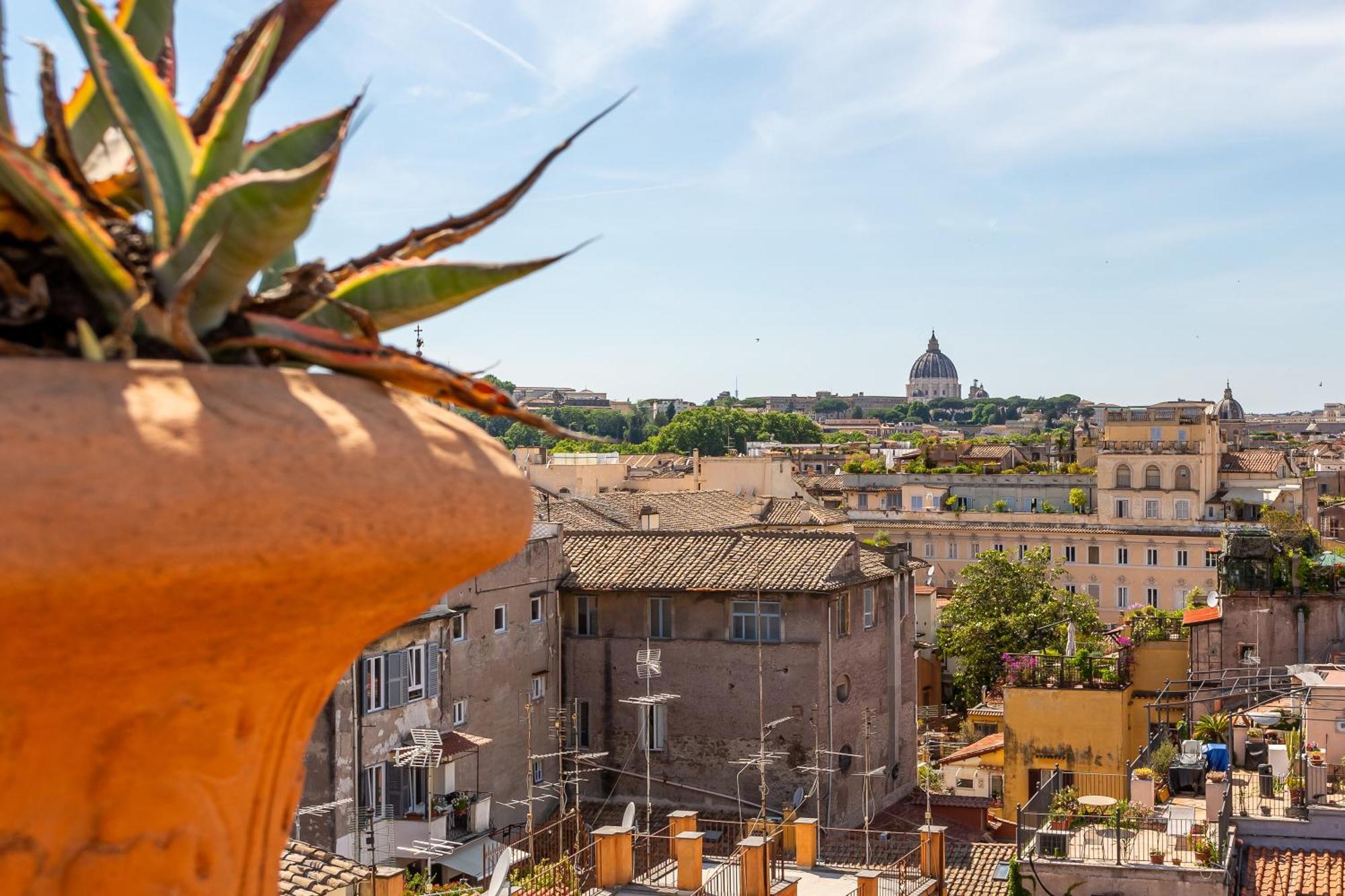 Iflat Campo De' Fiori Panoramic Penthouse Apartment *