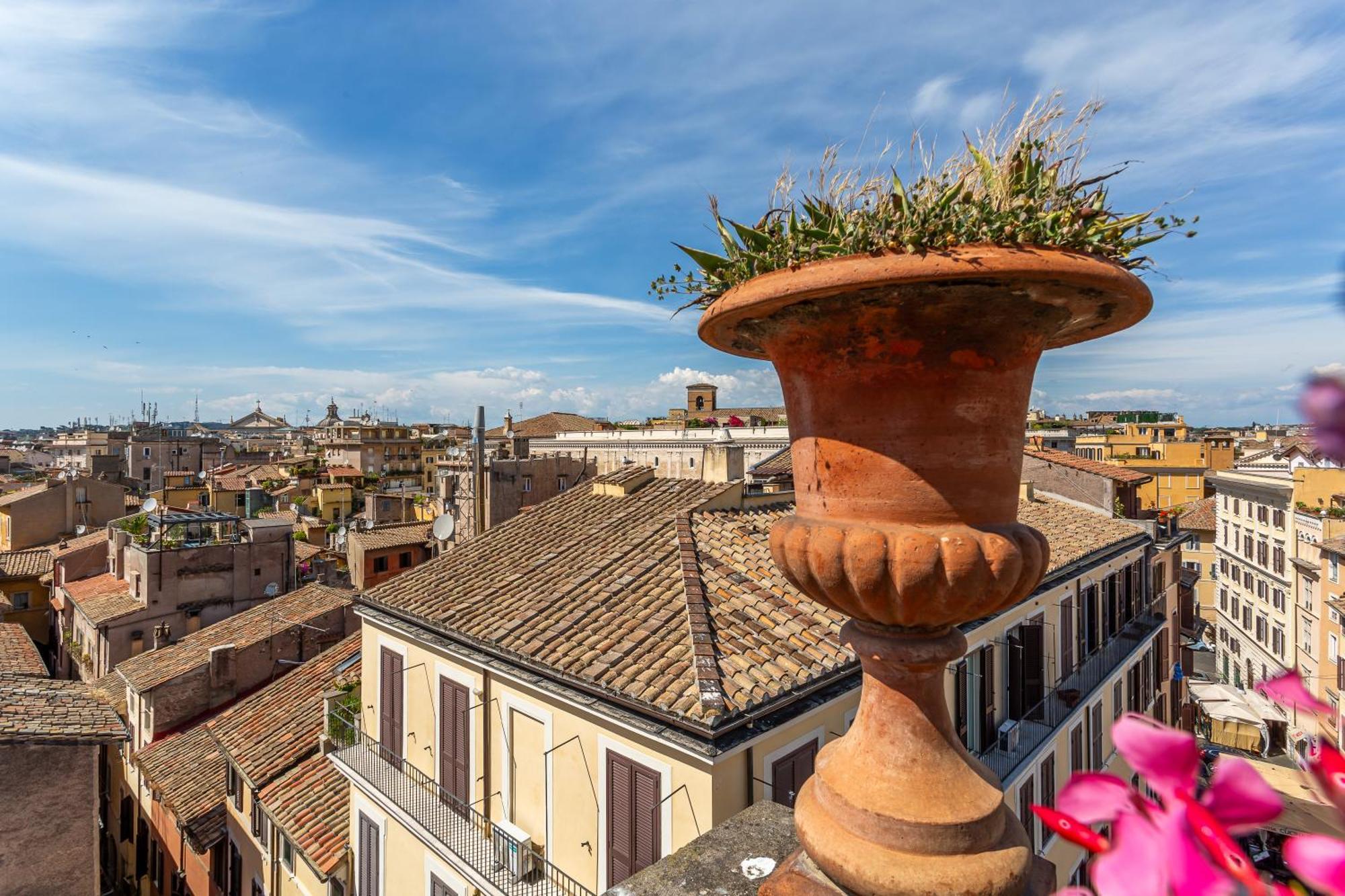 Iflat Campo De' Fiori Panoramic Penthouse Apartment Rome