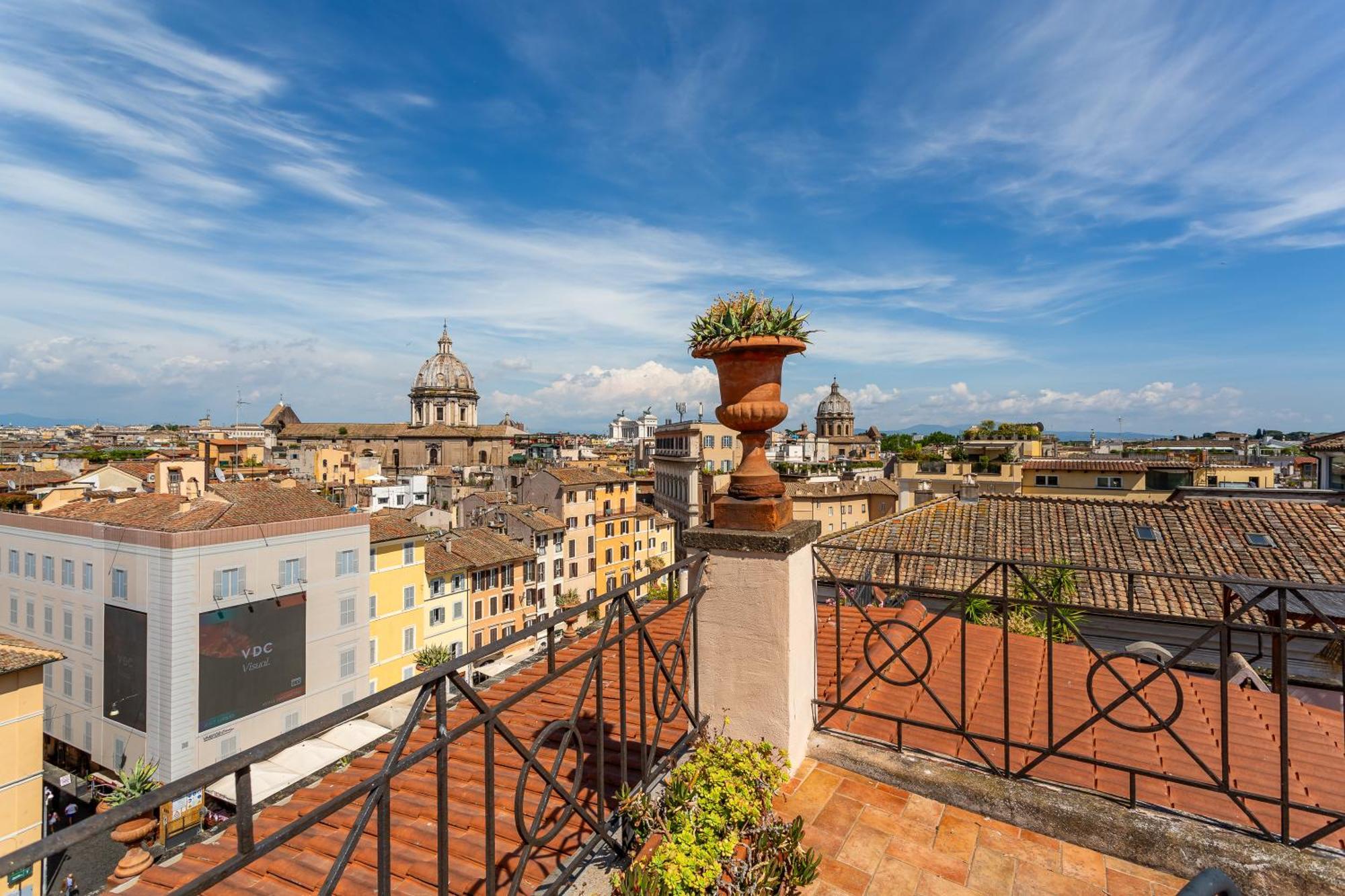 Apartment Iflat Campo De' Fiori Panoramic Penthouse Rome