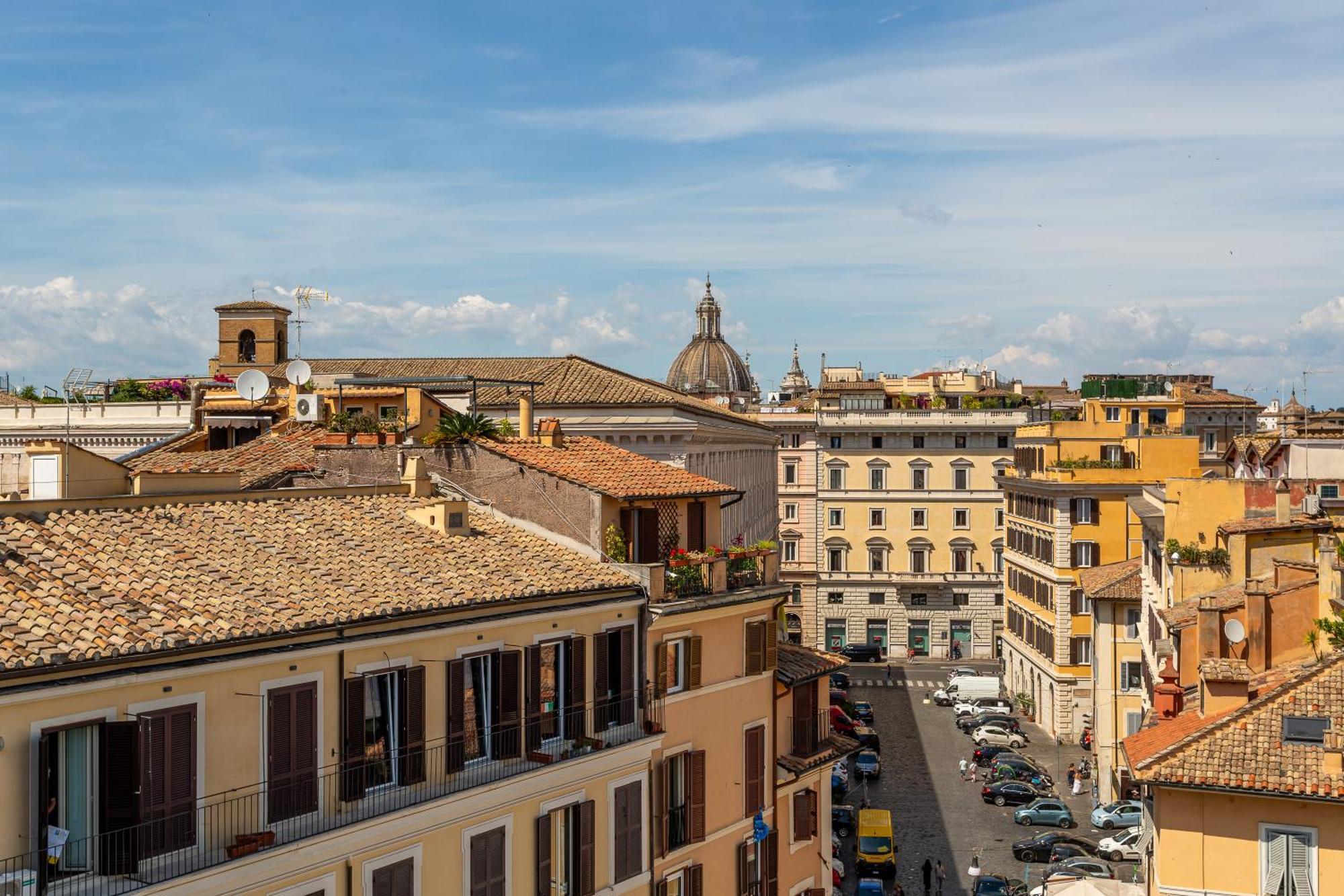 Apartment Iflat Campo De' Fiori Panoramic Penthouse