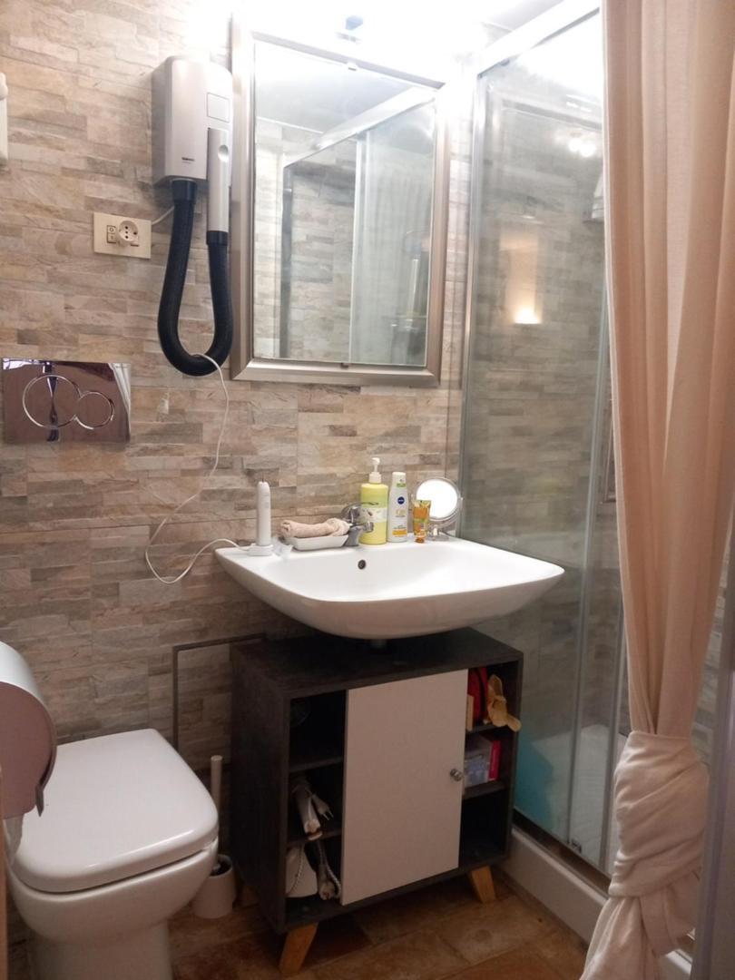 Apartment Domus Next Campo De'fiori With Thermal Shower Rome