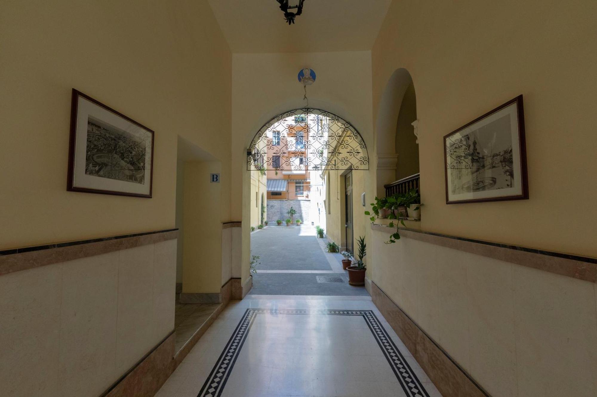 Colosseo Romantic Apartment