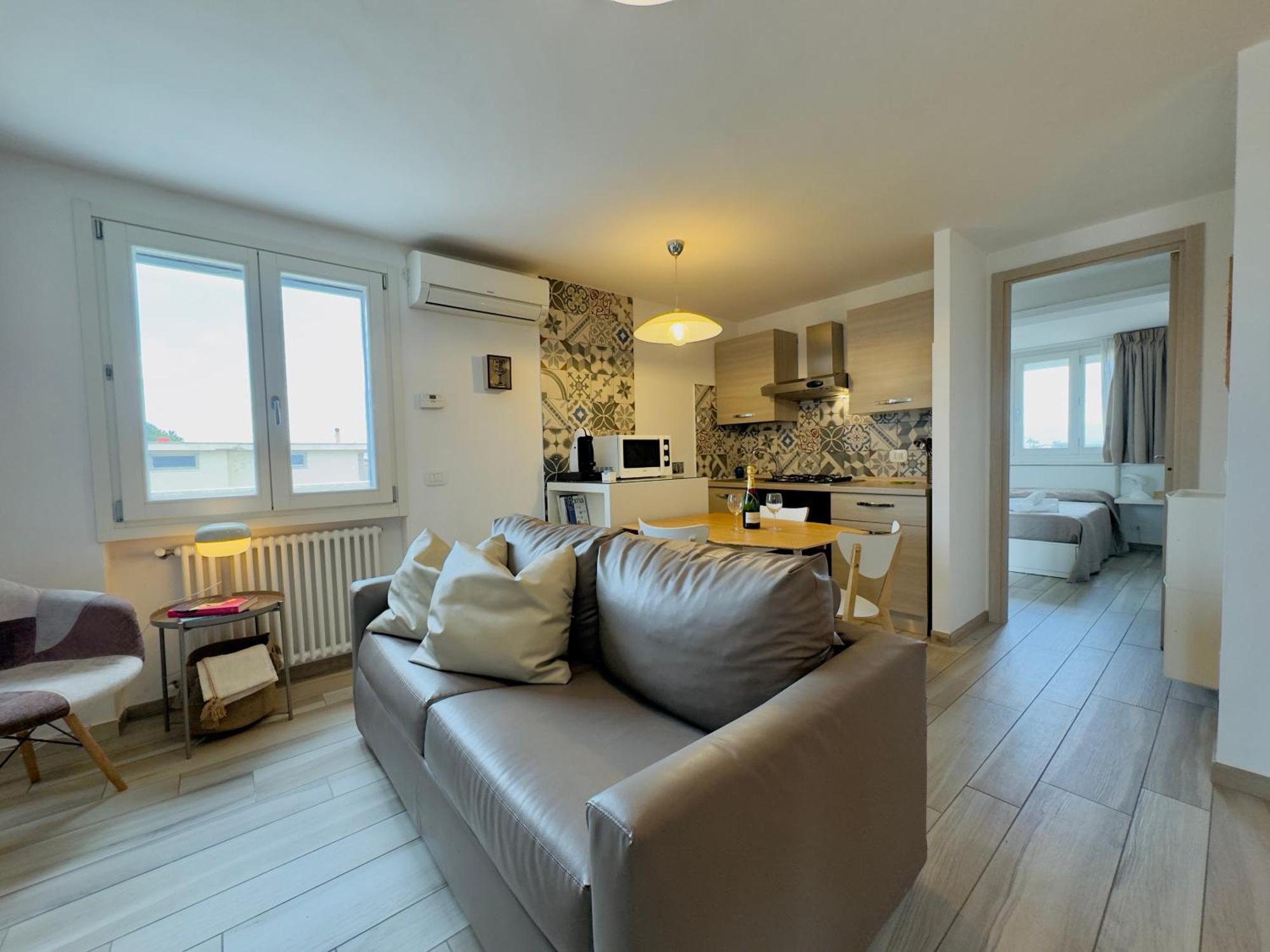 Ginevra In Apartment *