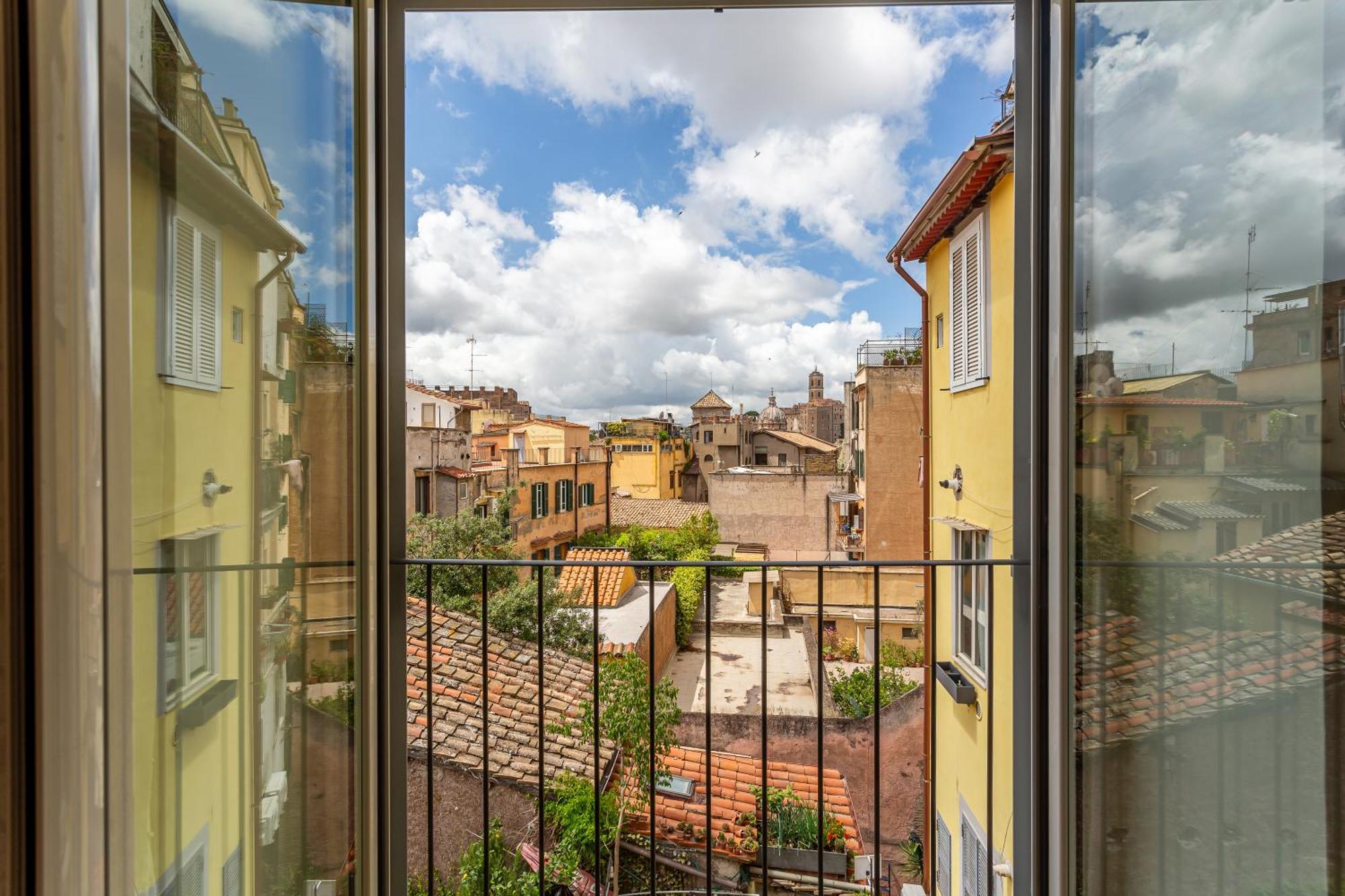 Iflat Lovely 2 Bedroom In Rione Monti Apartment Rome