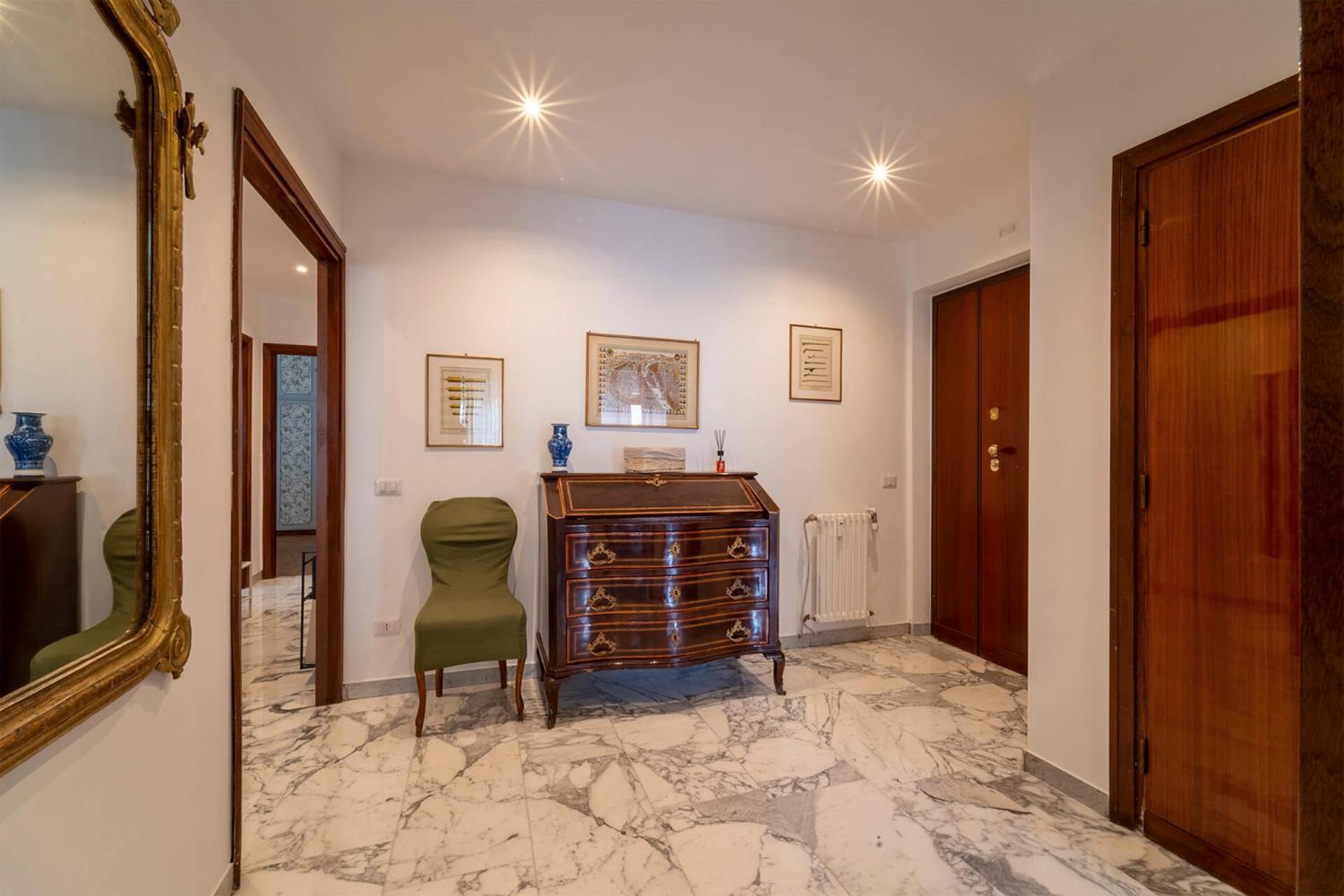 Casa Elena, 15 Minutes Walking Distance To St.peter's Church * Rome