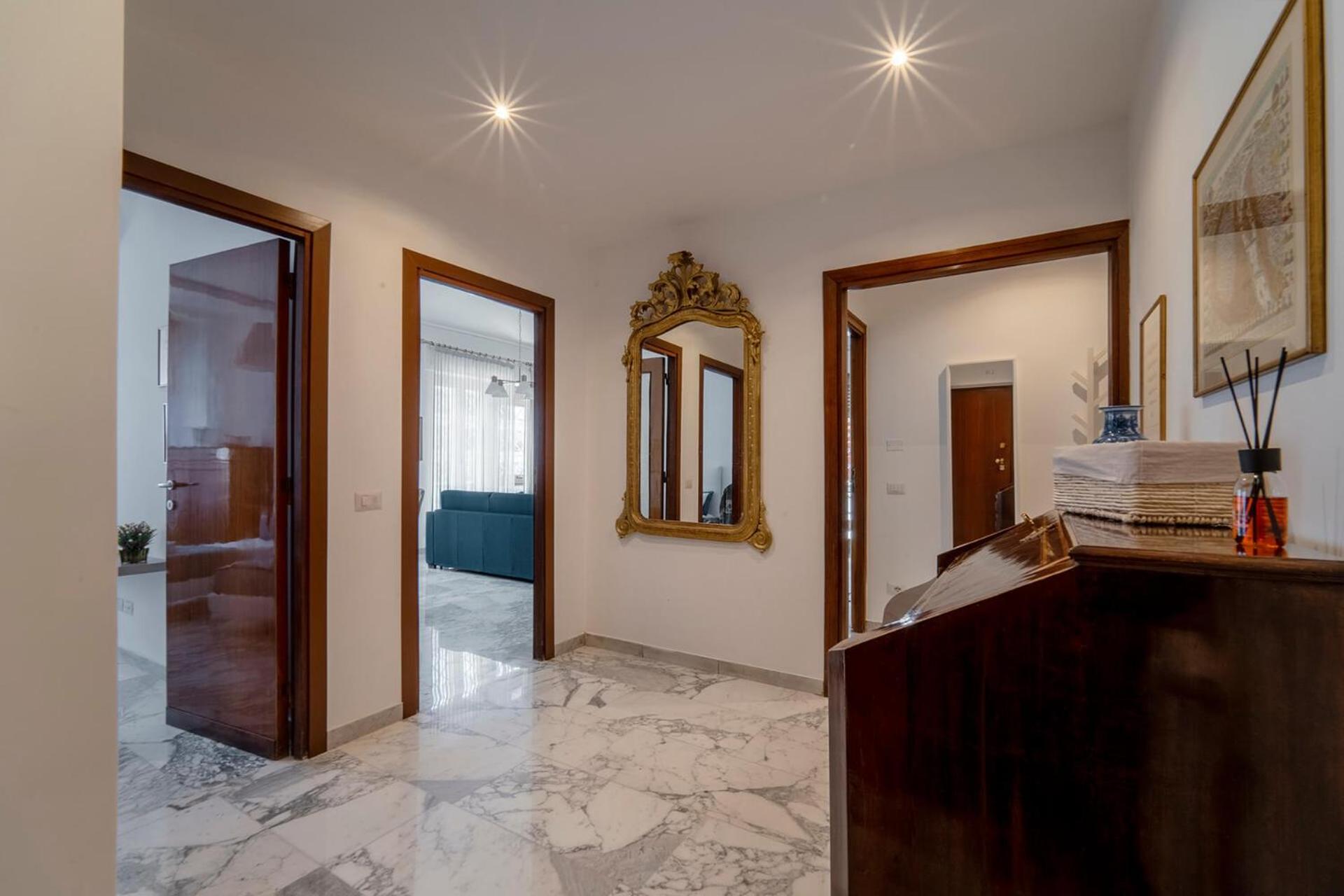 Casa Elena, 15 Minutes Walking Distance To St.peter's Church * Rome
