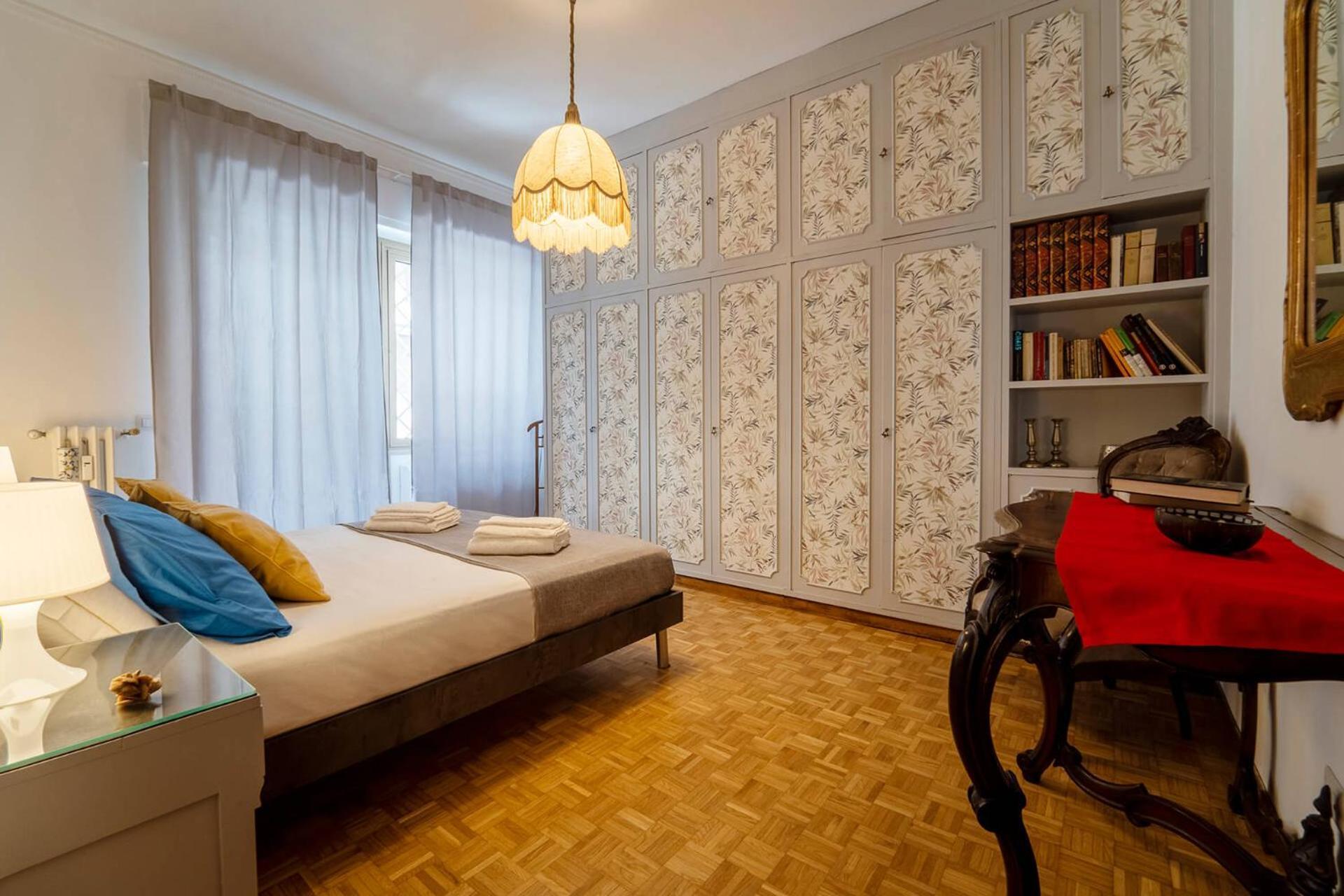 Casa Elena, 15 Minutes Walking Distance To St.peter's Church Apartment