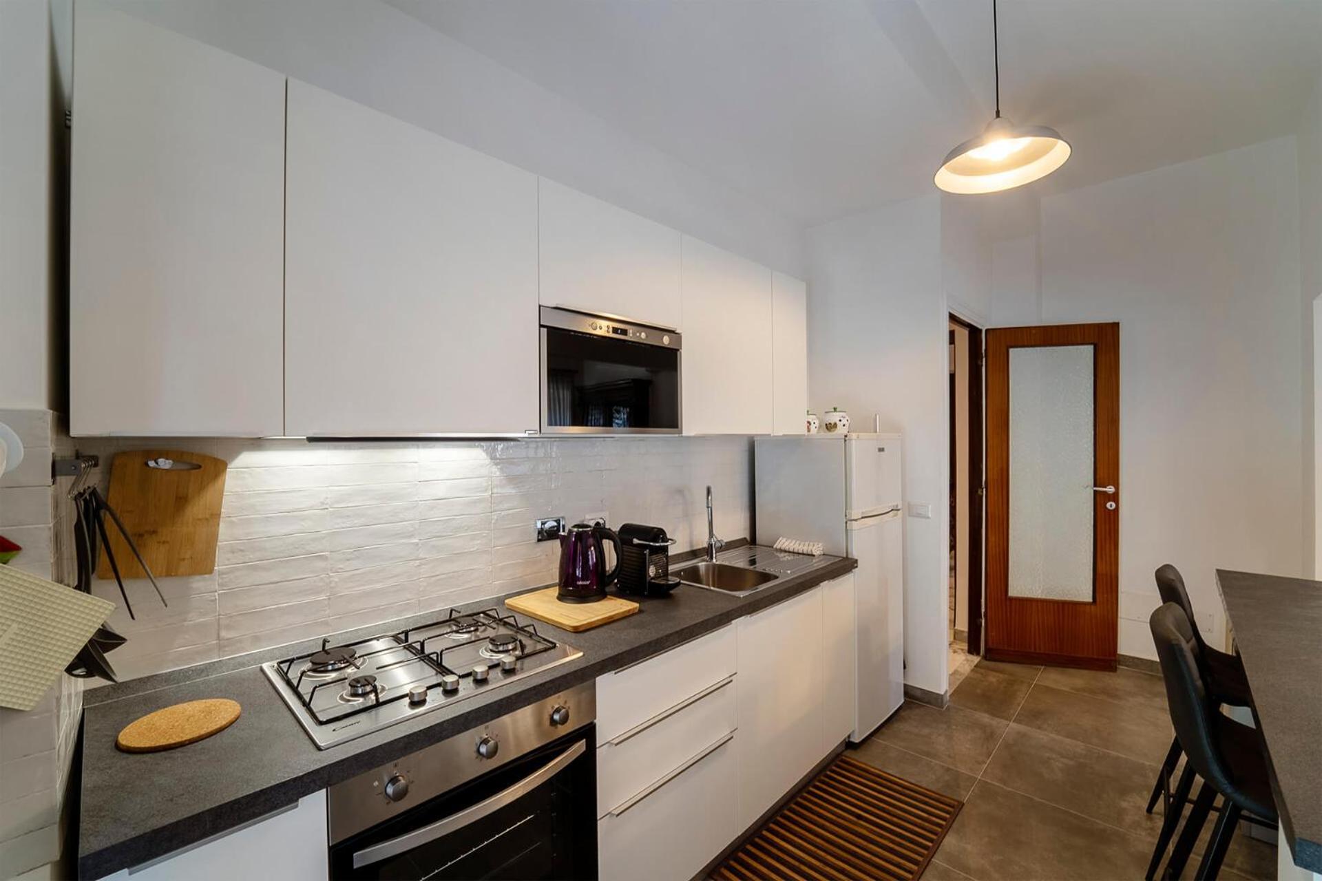 Casa Elena, 15 Minutes Walking Distance To St.peter's Church Apartment