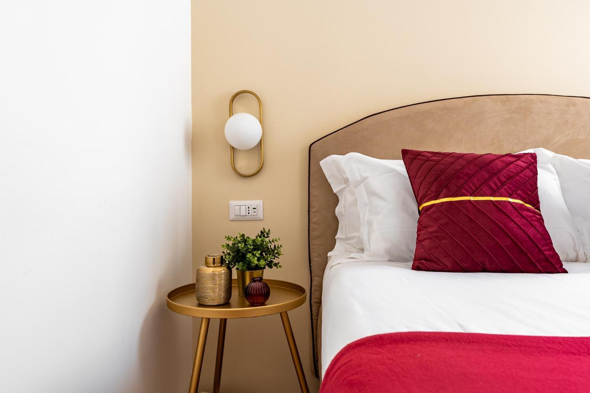 Guest house Decimo Meridio- At Spanish Steps- Rome