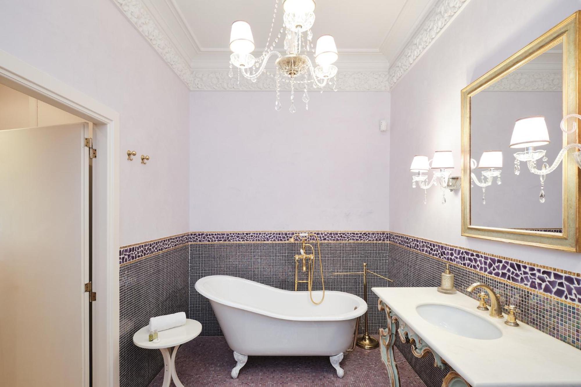 Luxury In Piazza Di Spagna Apartment